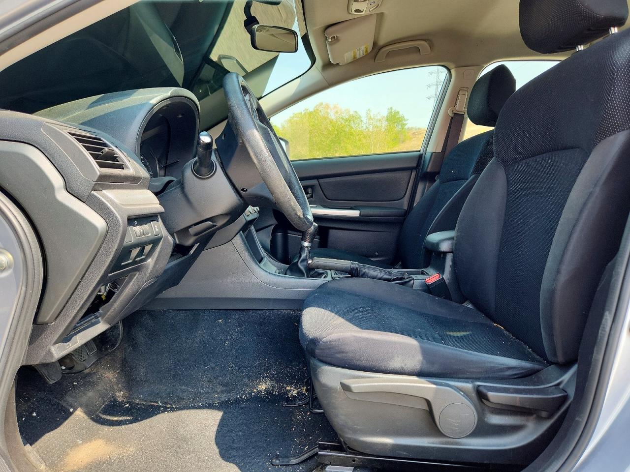 2015 Subaru Impreza Серебряный vin: JF1GPAA68FG297804