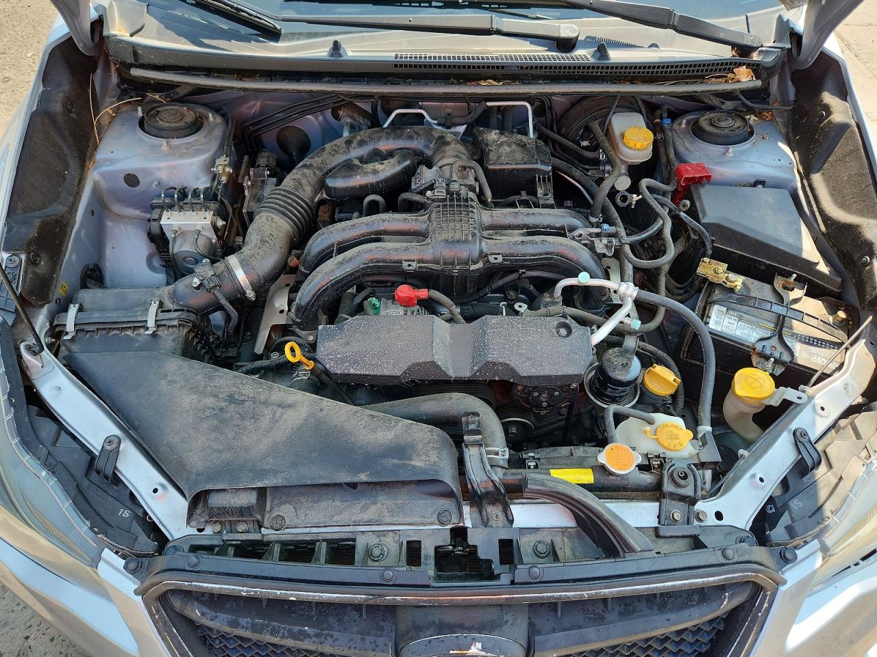 2015 Subaru Impreza Серебряный vin: JF1GPAA68FG297804