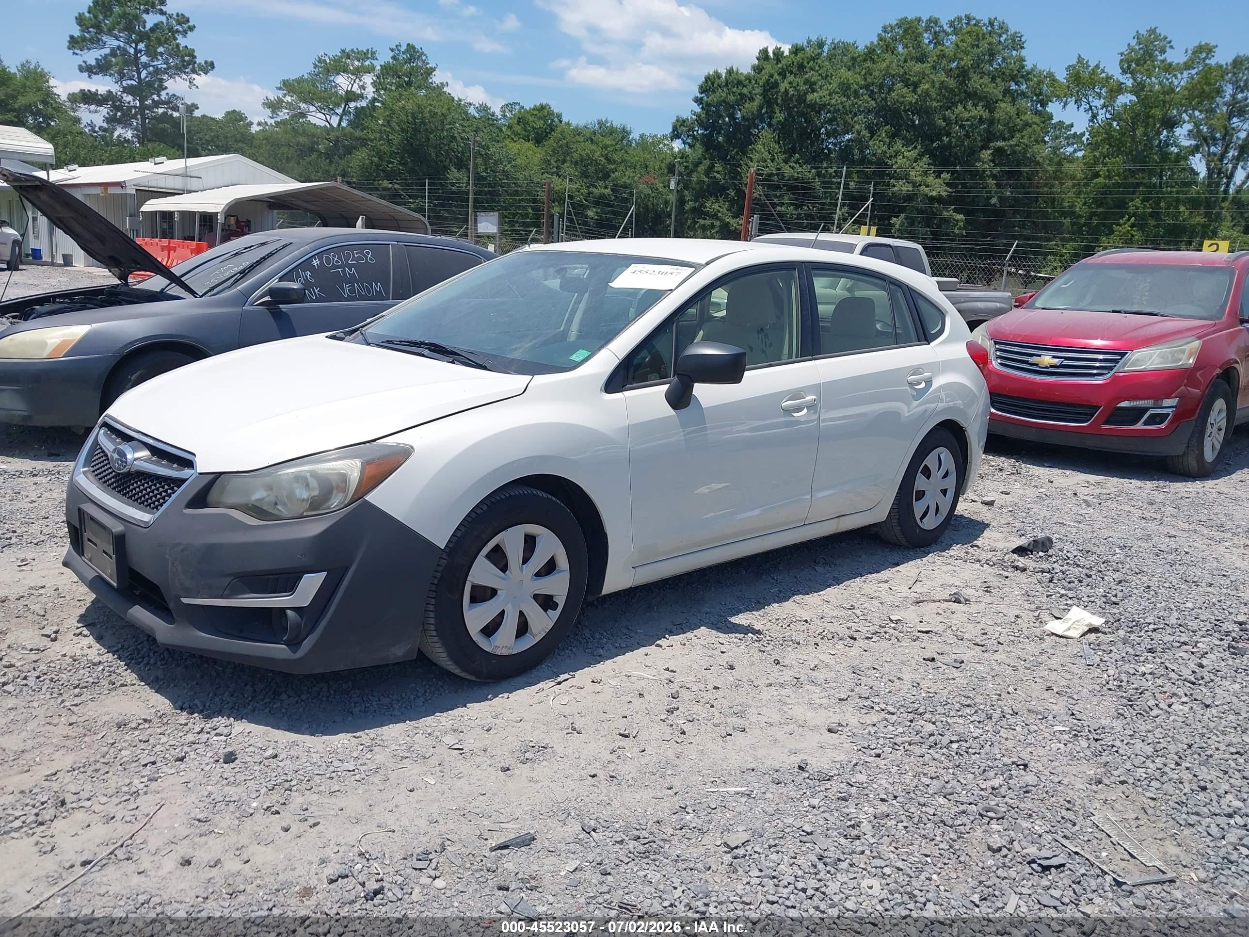 2015 Subaru Impreza 2.0i White vin: JF1GPAA68FH325627