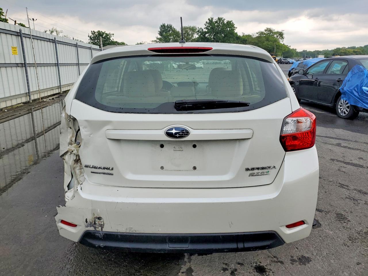 2014 Subaru Impreza White vin: JF1GPAA69E8318099