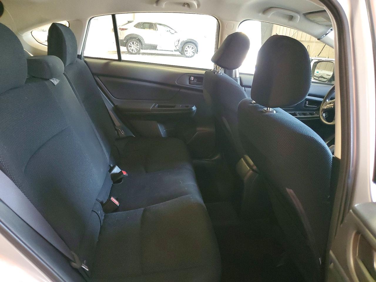 2014 Subaru Impreza Серебряный vin: JF1GPAA69EH223834