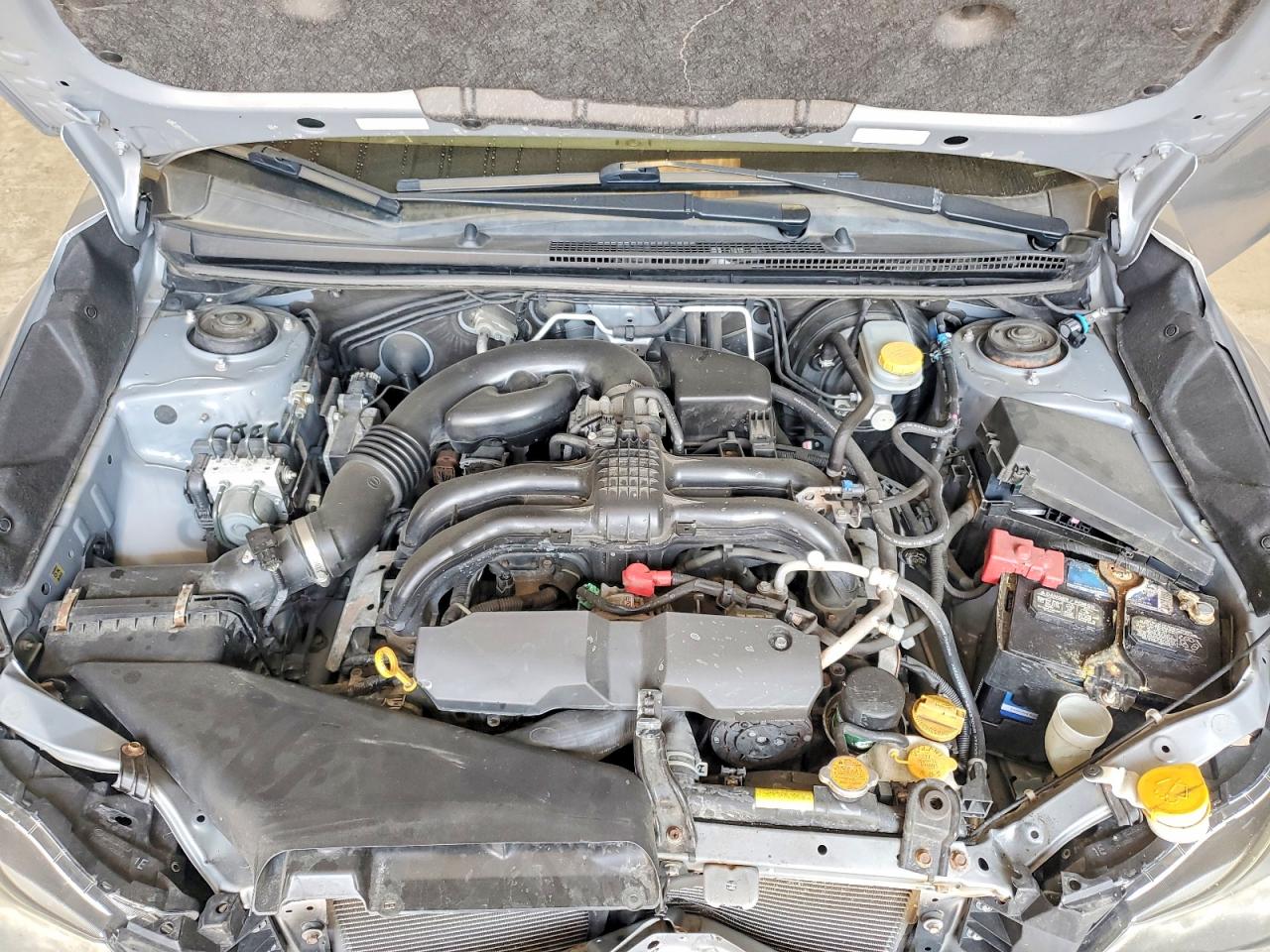 2014 Subaru Impreza Серебряный vin: JF1GPAA69EH223834