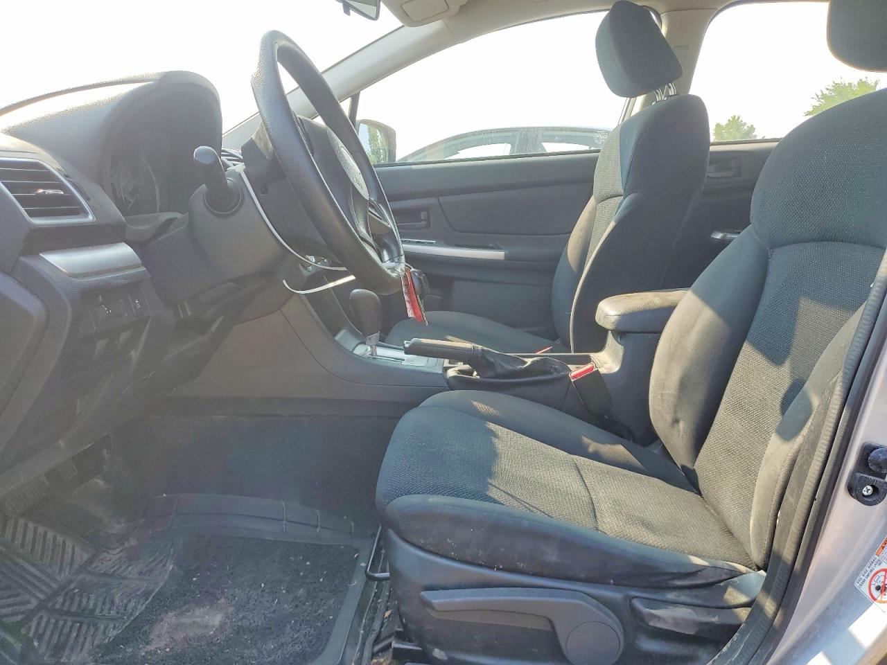 2015 Subaru Impreza Серебряный vin: JF1GPAA6XF8279511