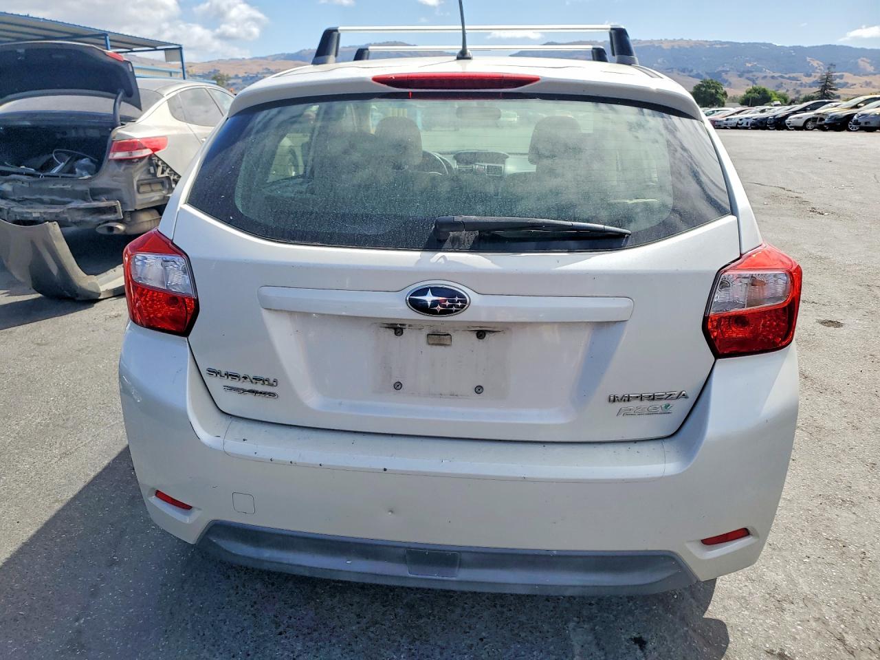 2013 Subaru Impreza Premium White vin: JF1GPAC60DH832953
