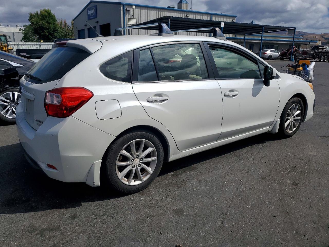 2013 Subaru Impreza Premium White vin: JF1GPAC60DH832953