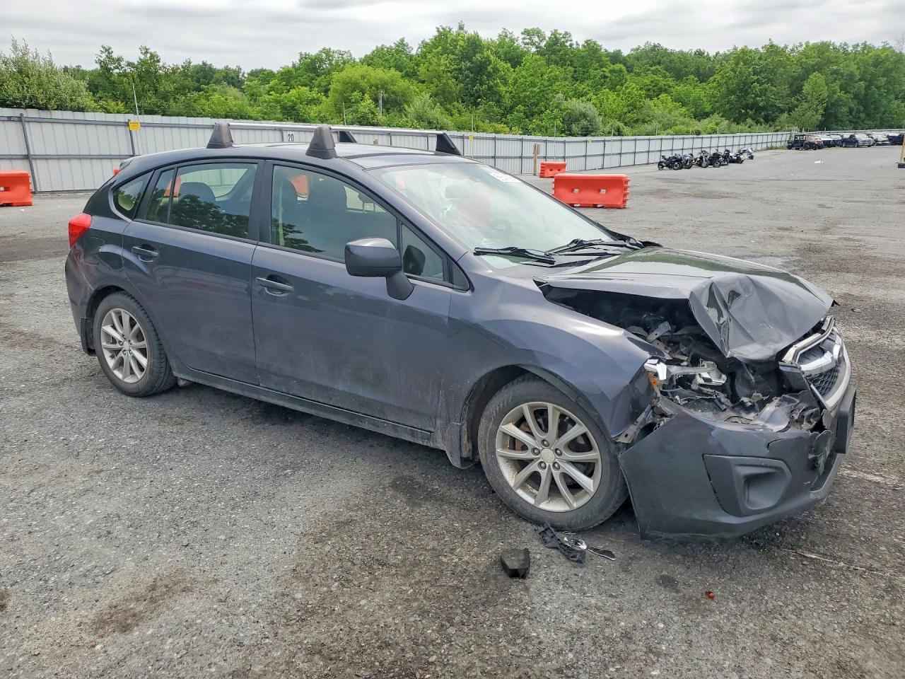 2014 Subaru Impreza Premium Серый vin: JF1GPAC60E8228479