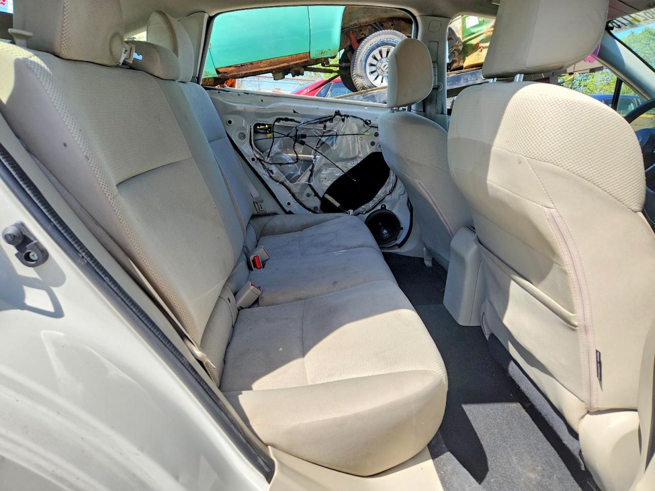 2014 Subaru Impreza Premium Белый vin: JF1GPAC60E8326329