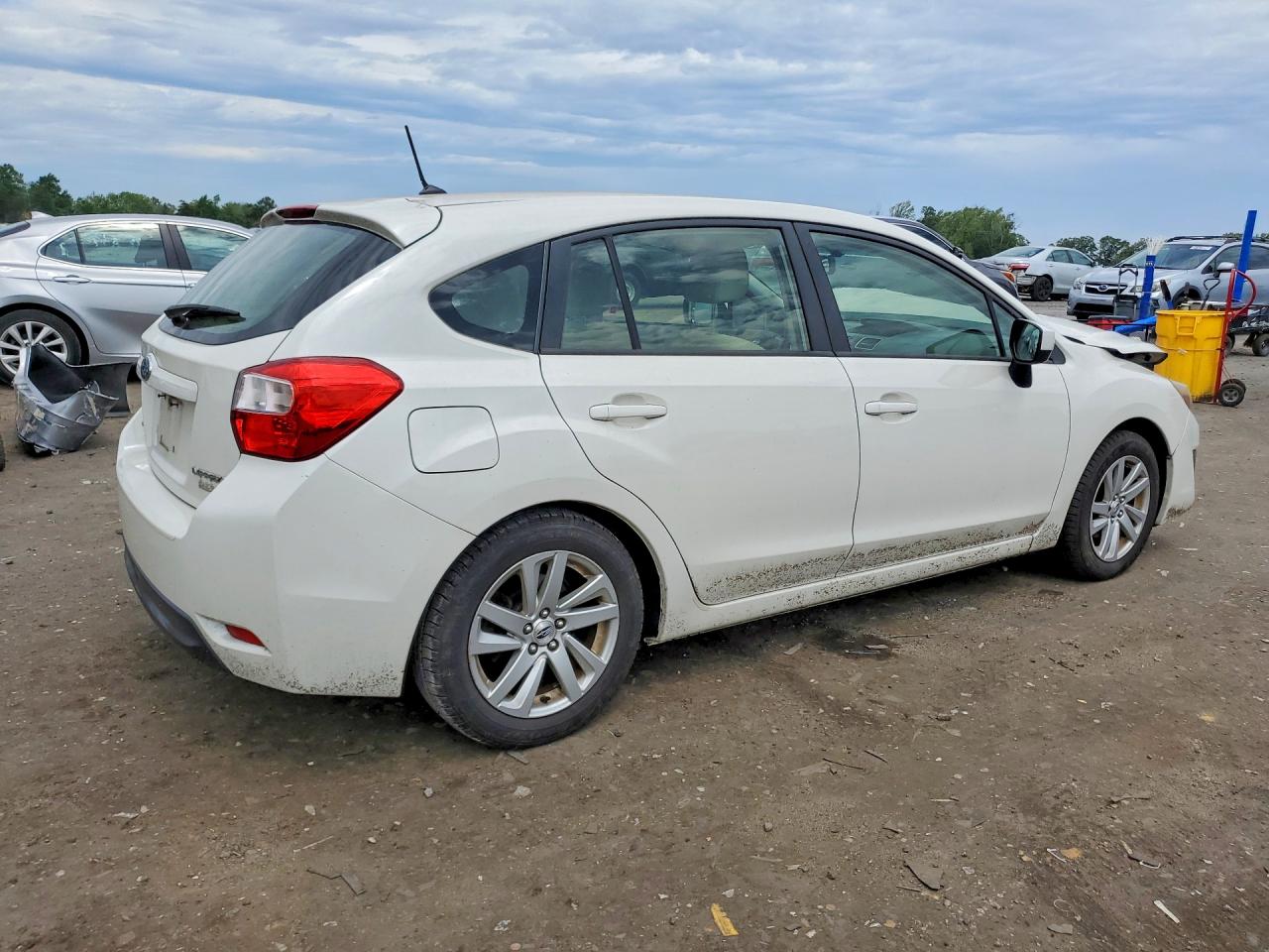 2015 Subaru Impreza Premium White vin: JF1GPAC60F8274170