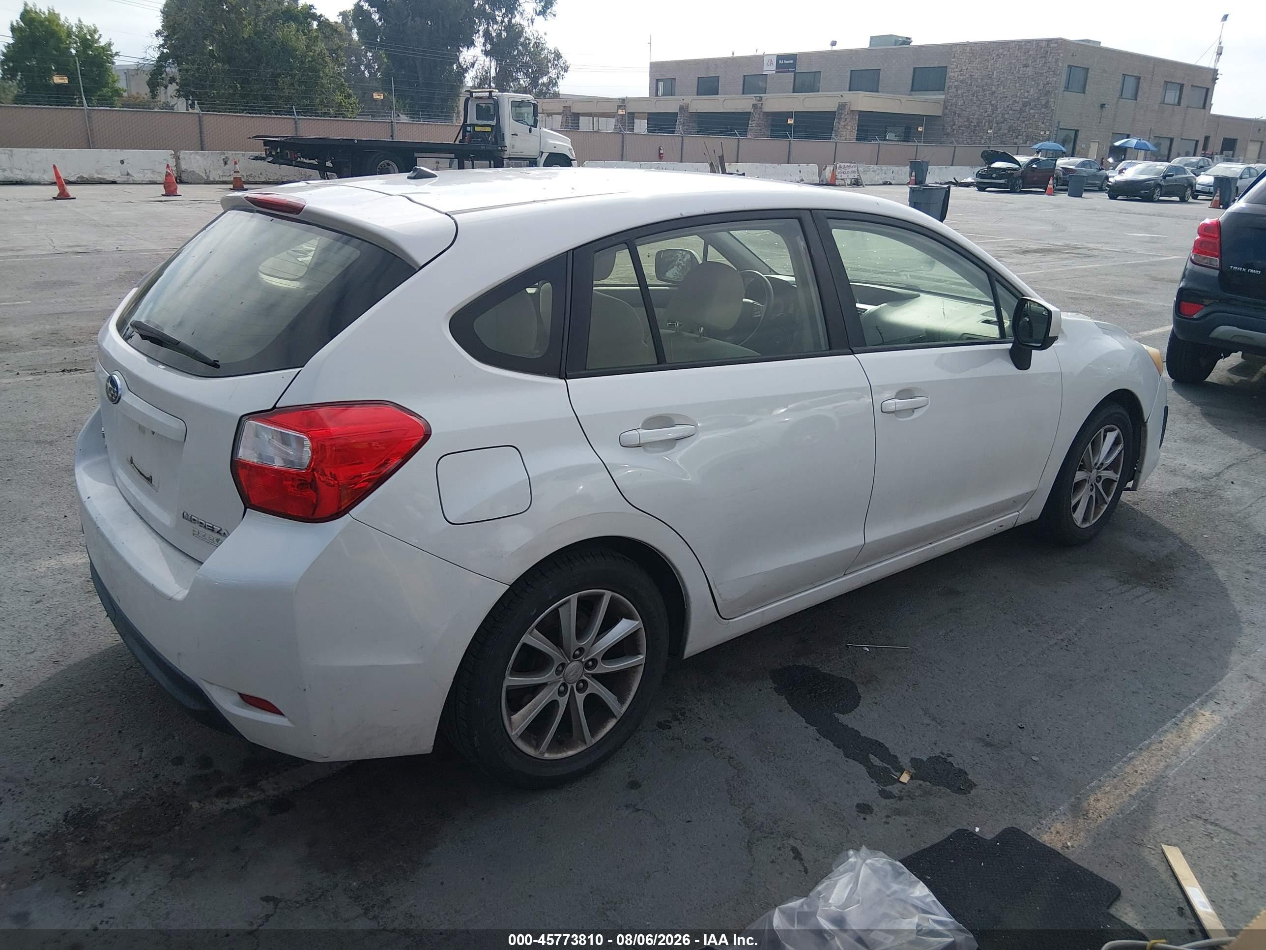 2012 Subaru Impreza 2.0i Premium White vin: JF1GPAC62CH232563