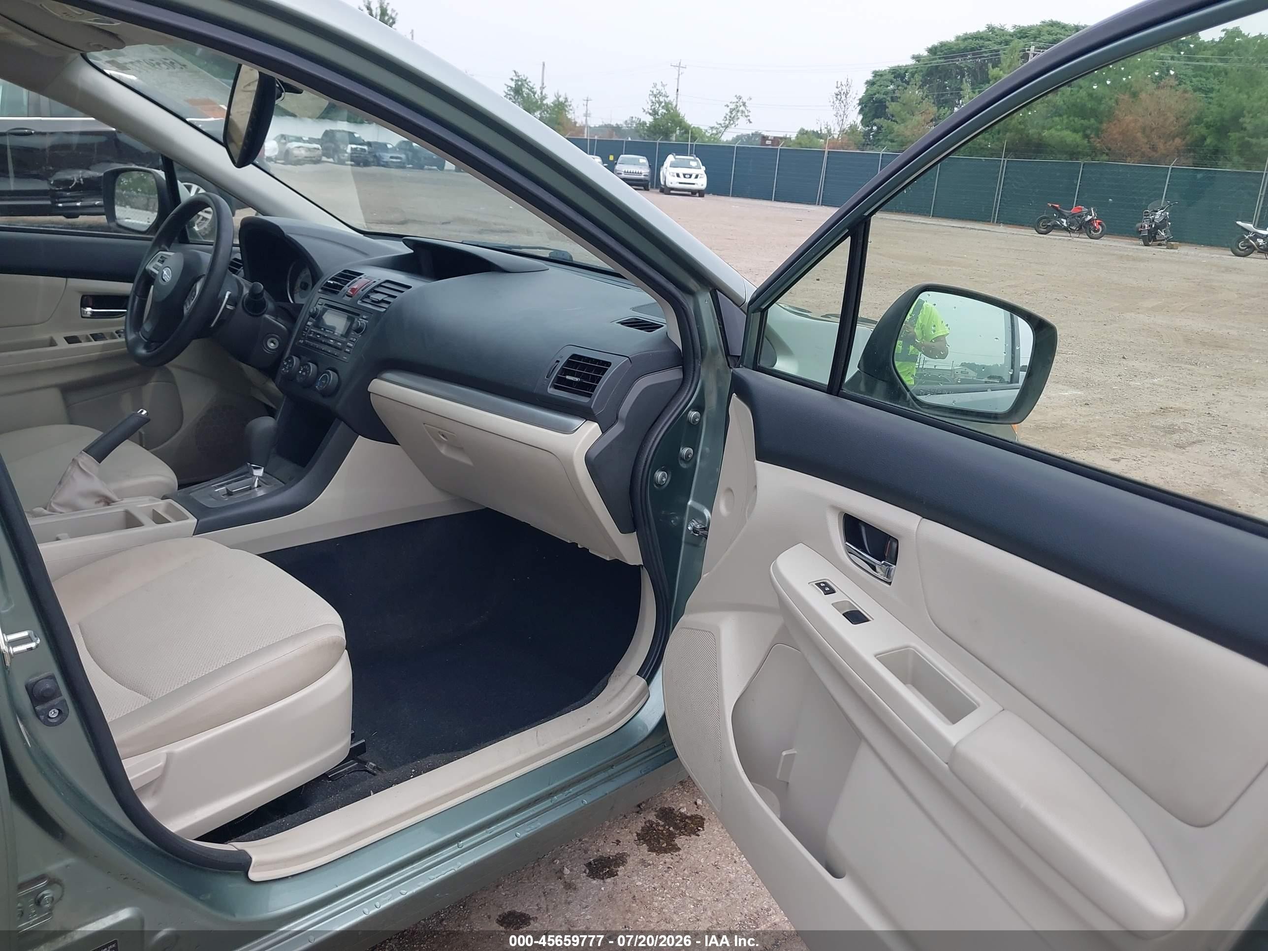 2014 Subaru Impreza 2.0i Premium Green vin: JF1GPAC62E8261936