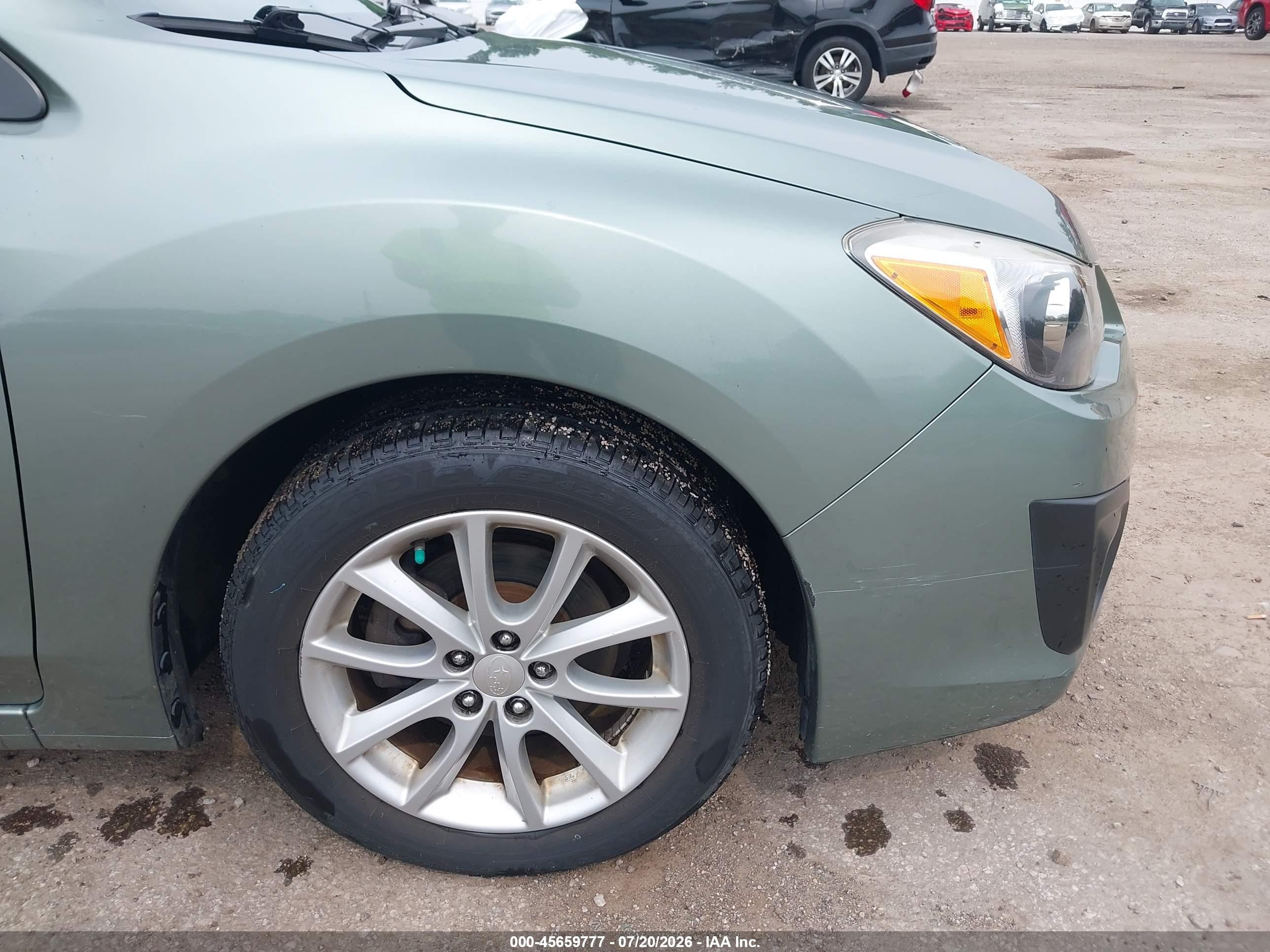 2014 Subaru Impreza 2.0i Premium Green vin: JF1GPAC62E8261936