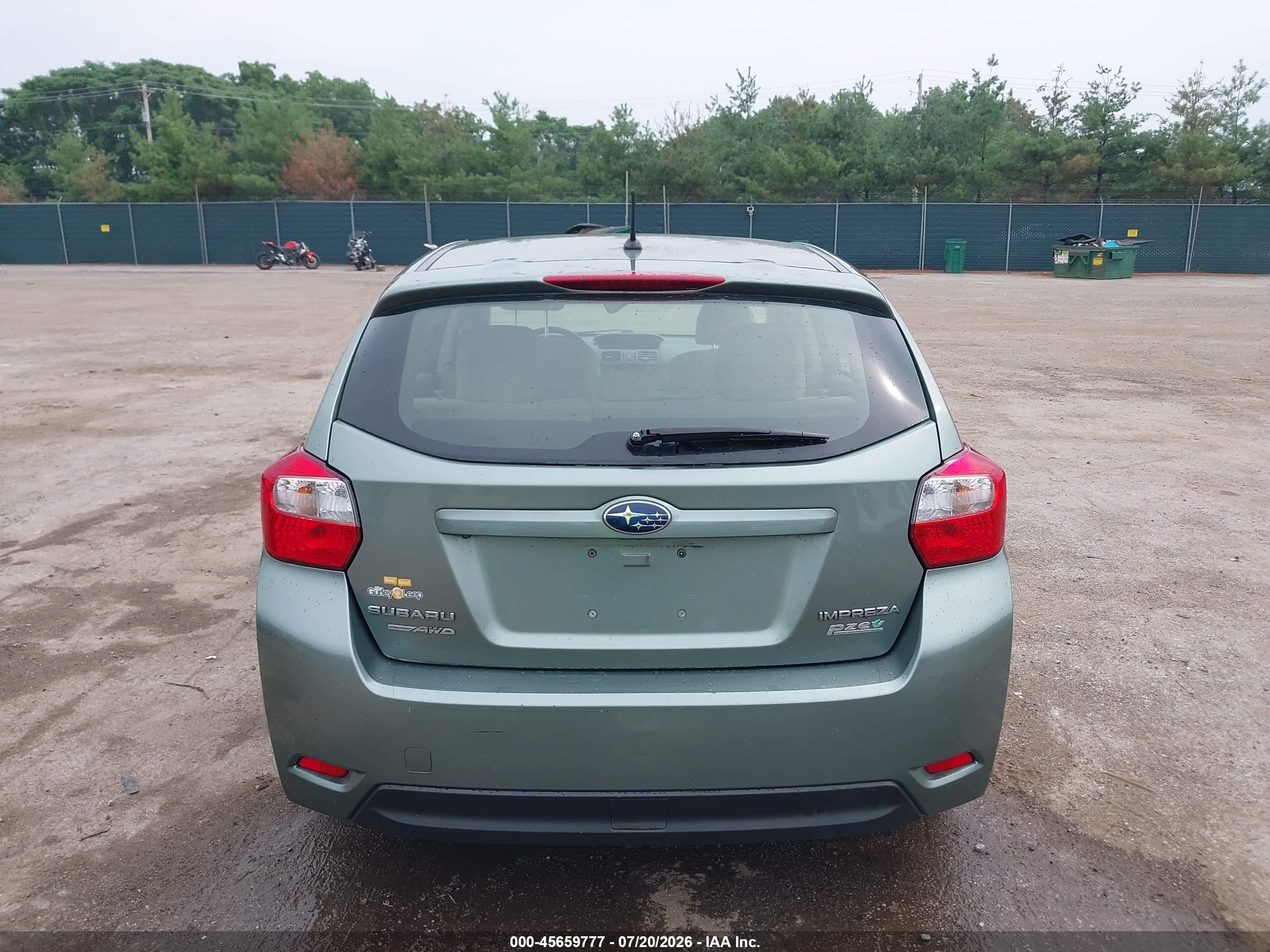 2014 Subaru Impreza 2.0i Premium Green vin: JF1GPAC62E8261936