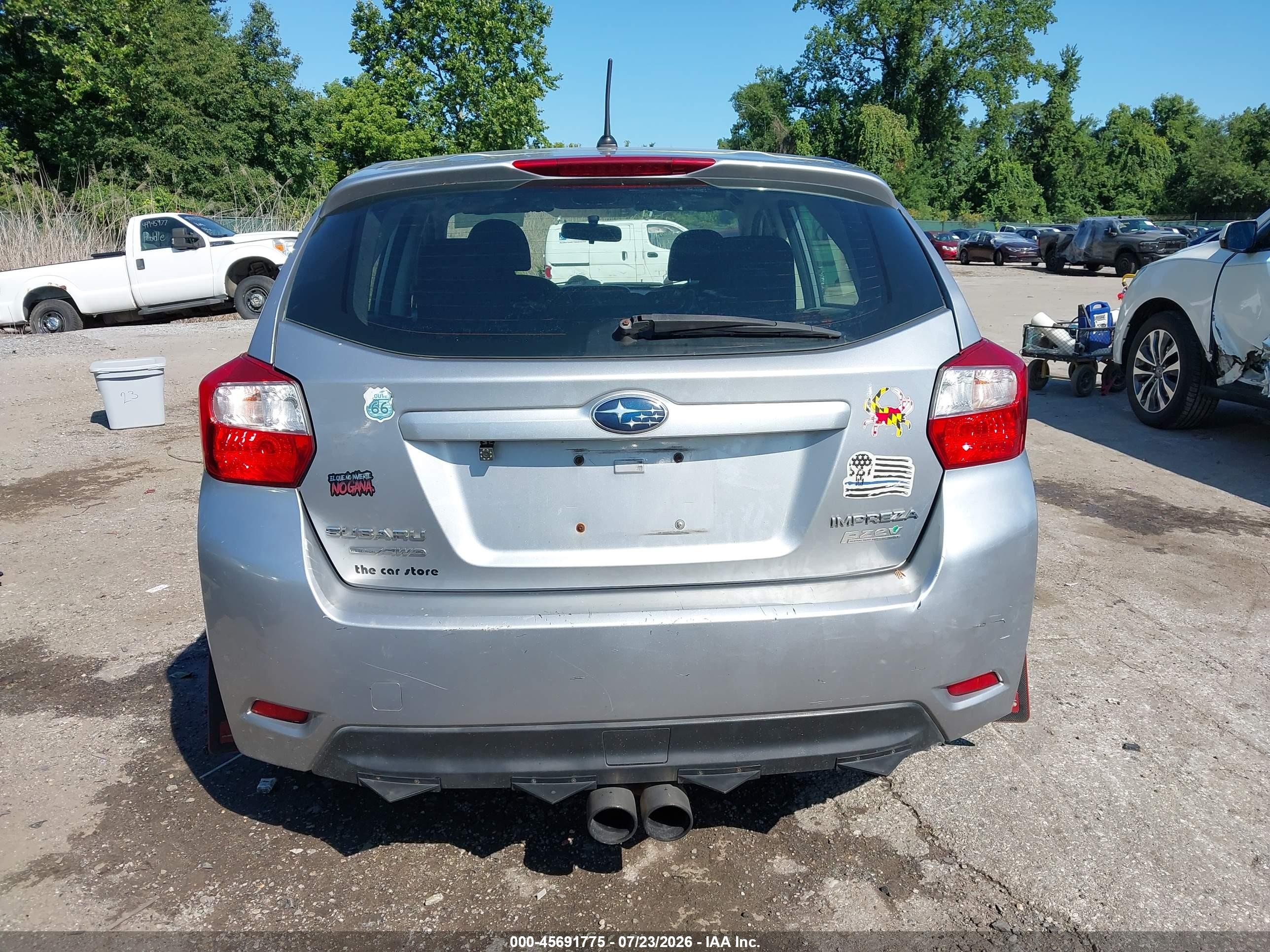 2012 Subaru Impreza 2.0i Premium Silver vin: JF1GPAC63CH209356