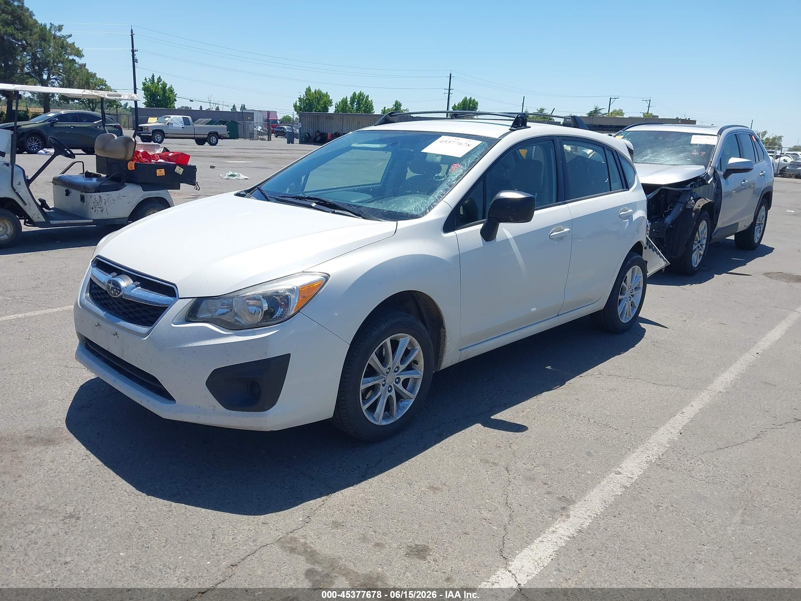 2013 Subaru Impreza 2.0i Premium White vin: JF1GPAC63D1898874