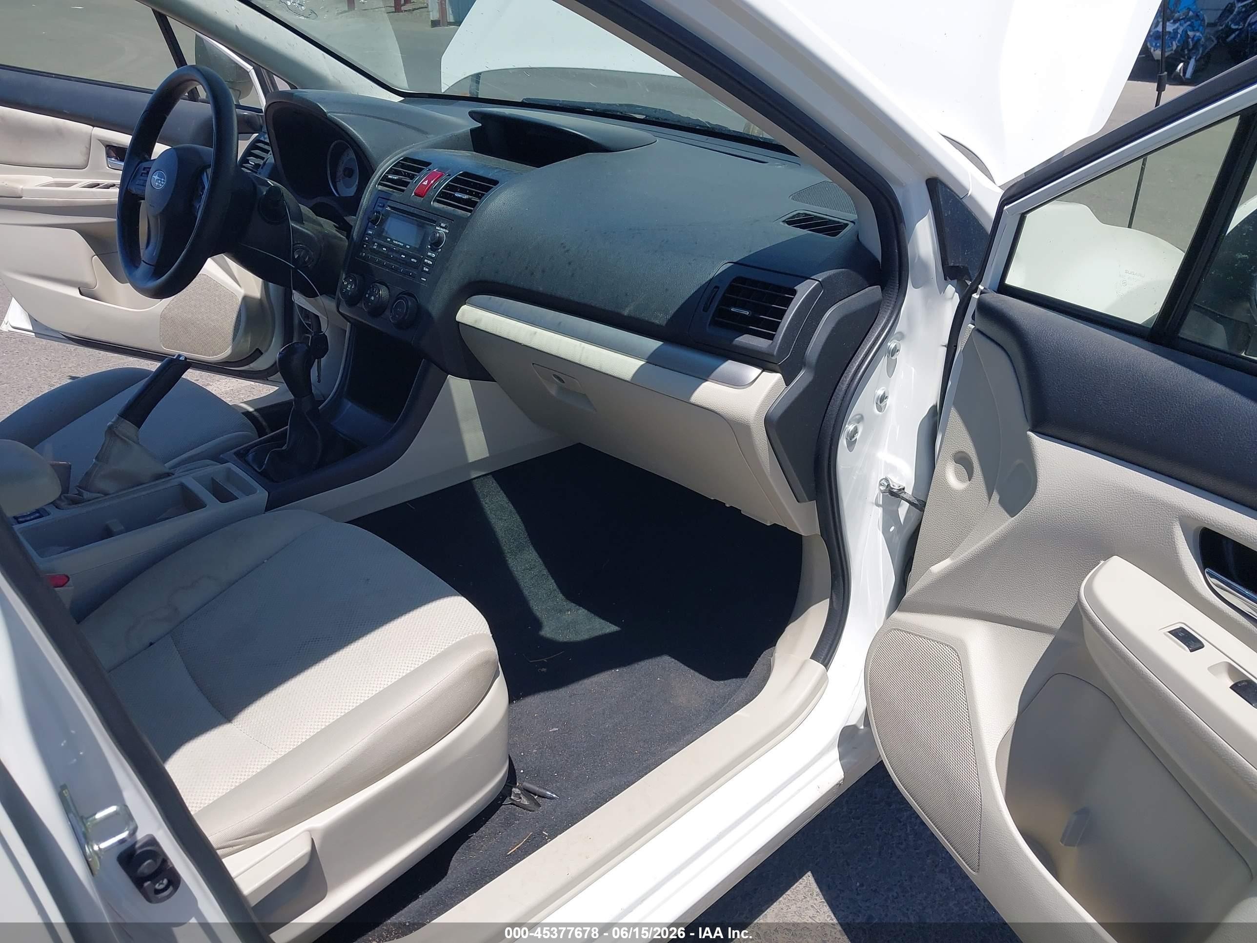 2013 Subaru Impreza 2.0i Premium White vin: JF1GPAC63D1898874