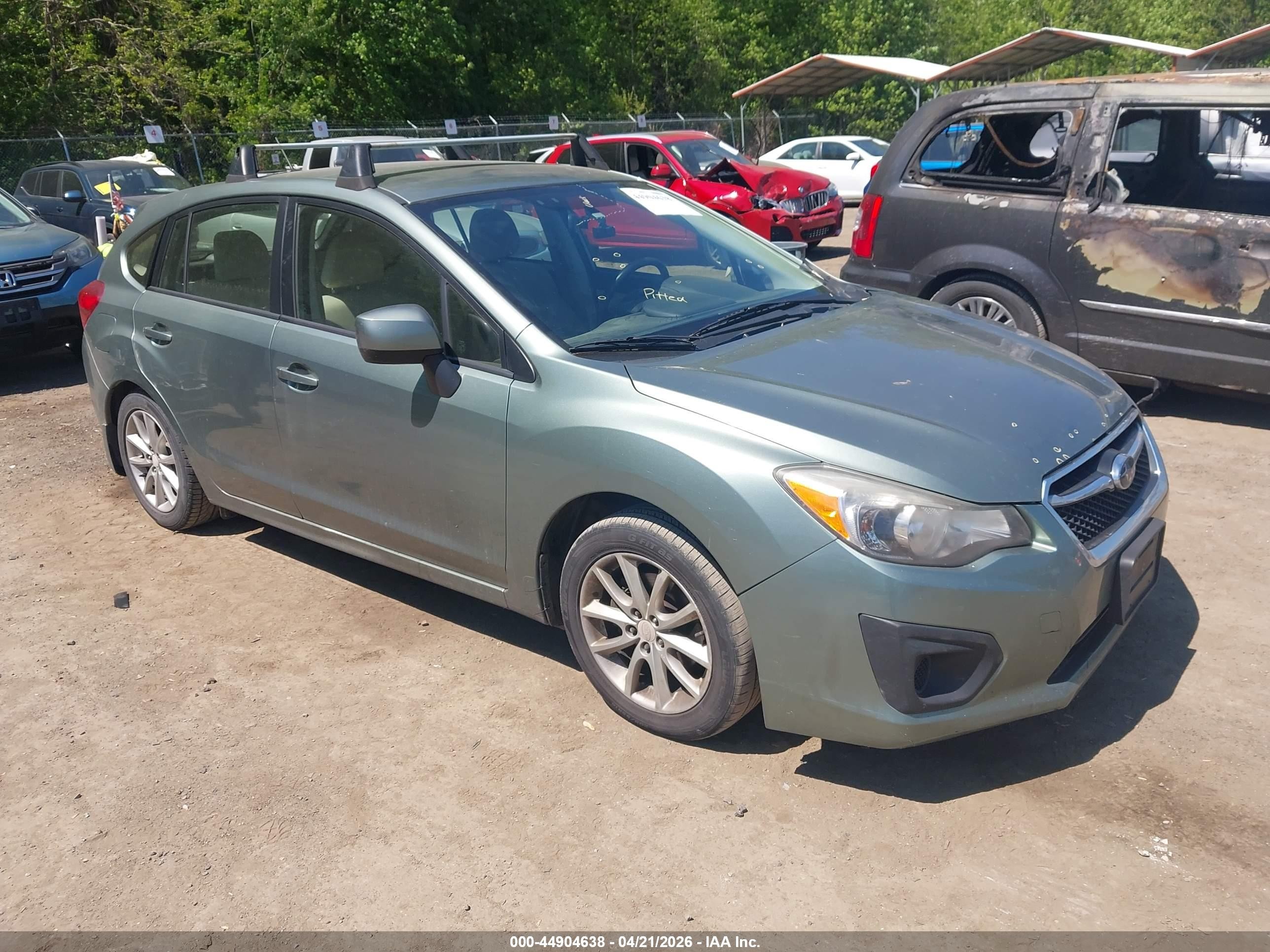 2014 Subaru Impreza 2.0i Premium Green vin: JF1GPAC63E8234132