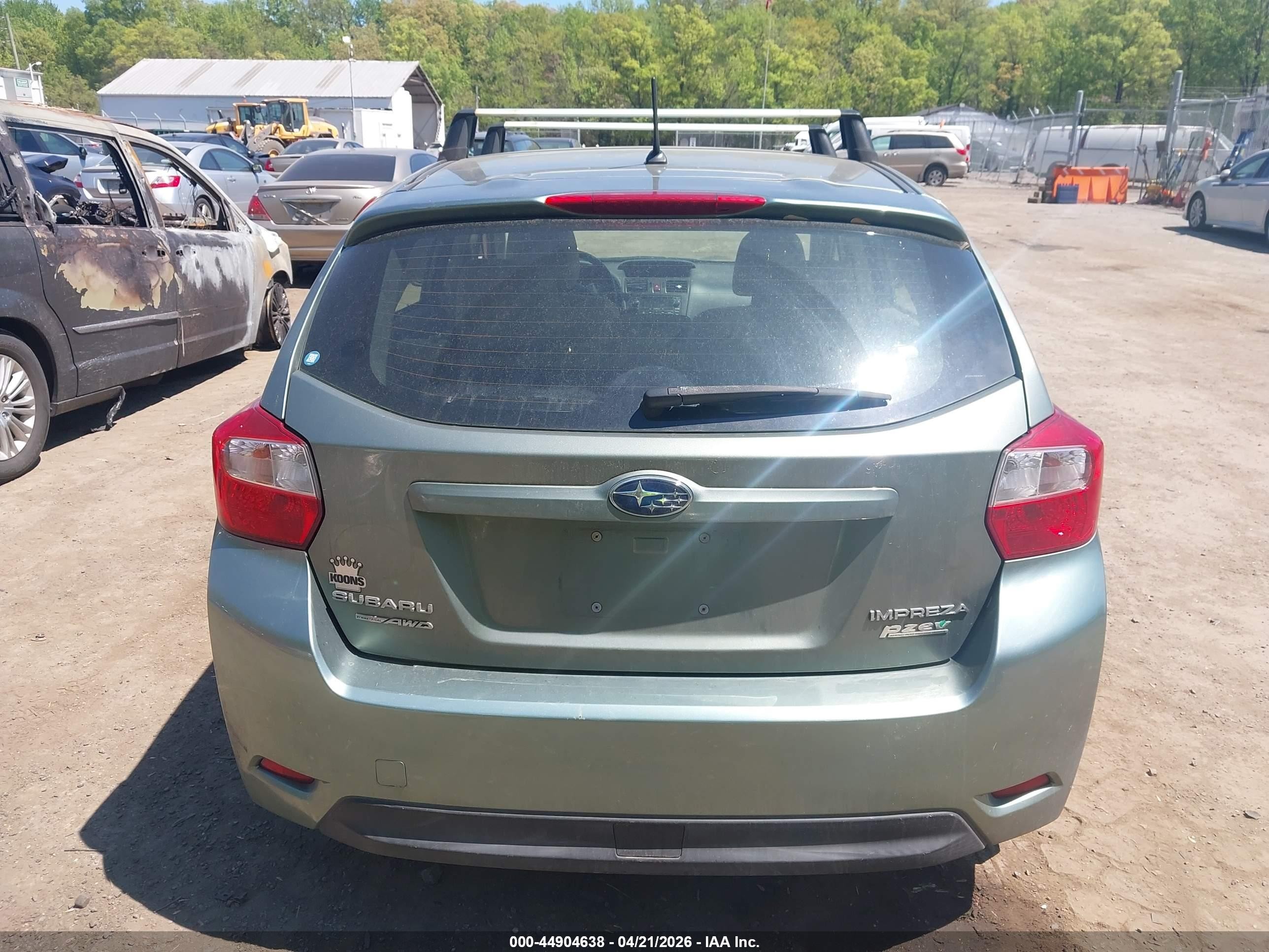 2014 Subaru Impreza 2.0i Premium Green vin: JF1GPAC63E8234132