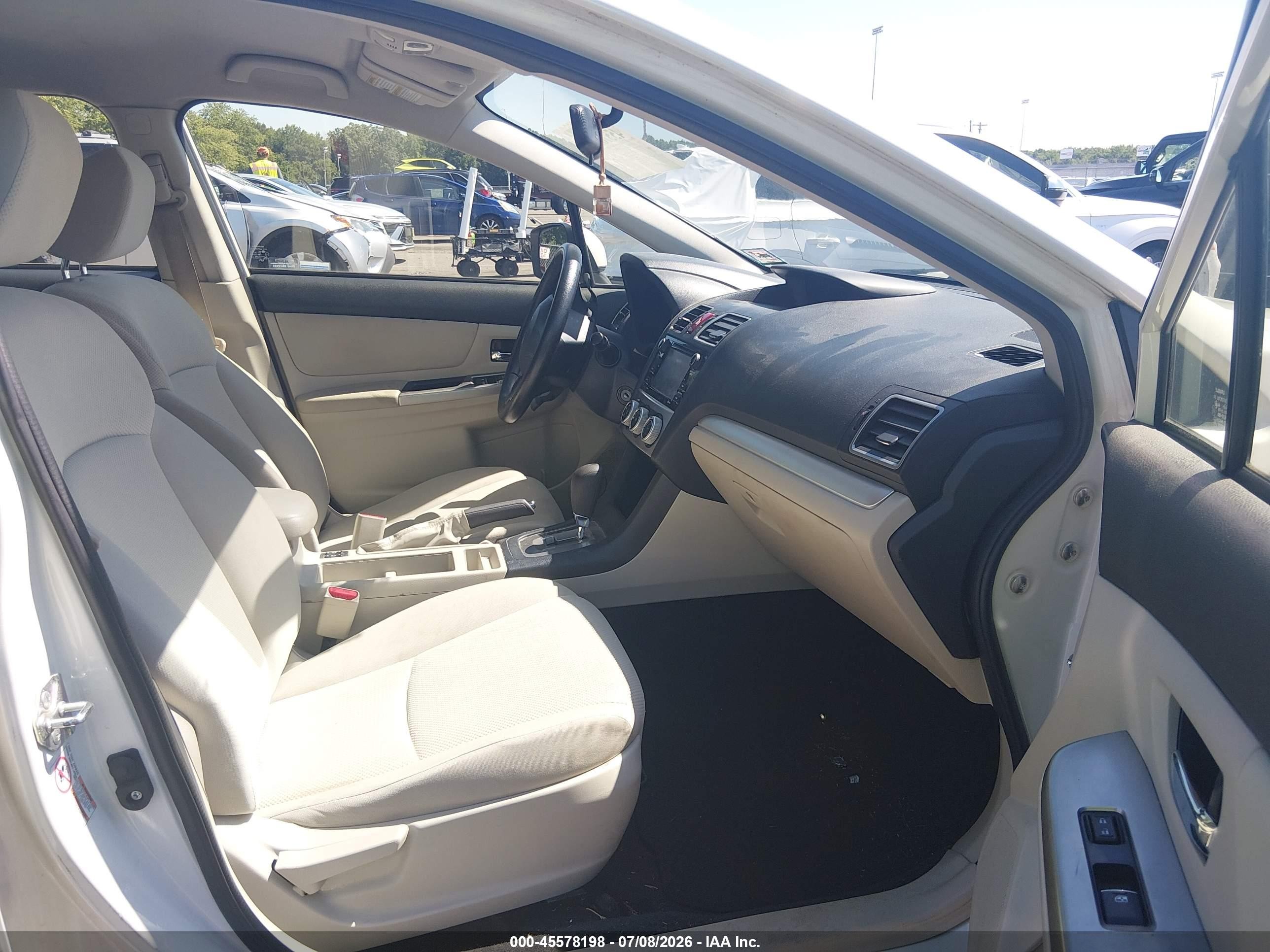 2015 Subaru Impreza 2.0i Premium White vin: JF1GPAC63F8205117