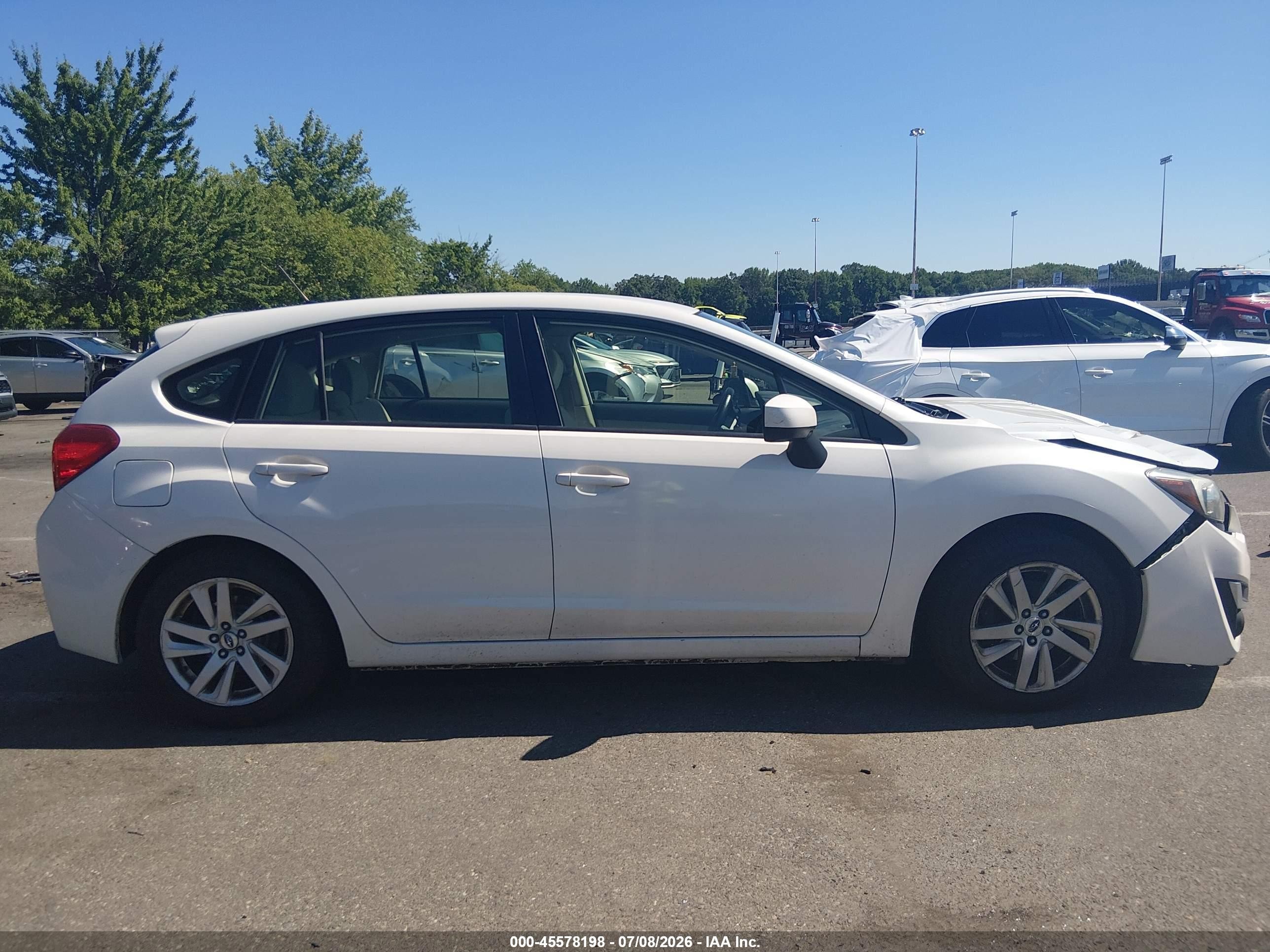2015 Subaru Impreza 2.0i Premium White vin: JF1GPAC63F8205117