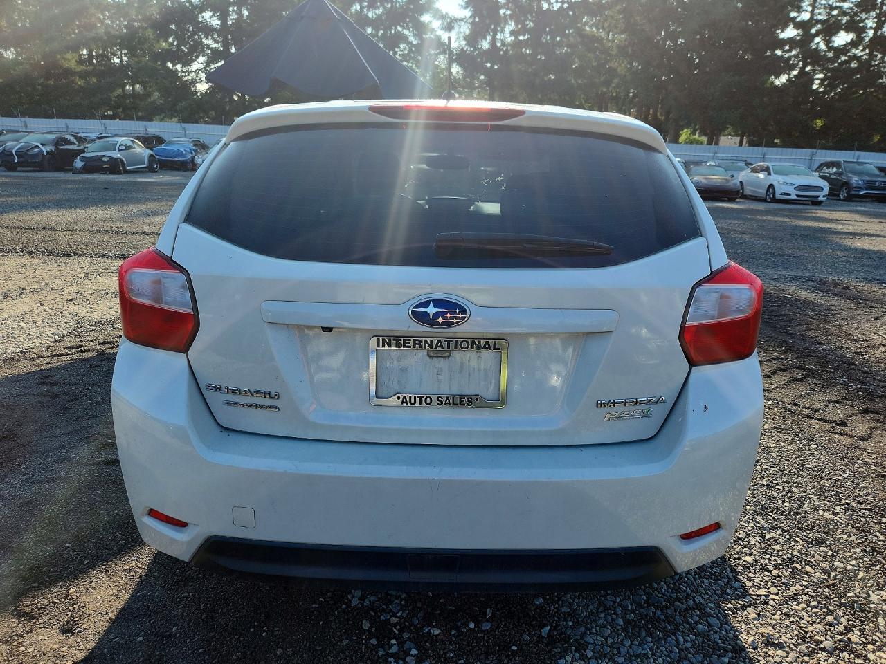 2015 Subaru Impreza Premium White vin: JF1GPAC63F8236691