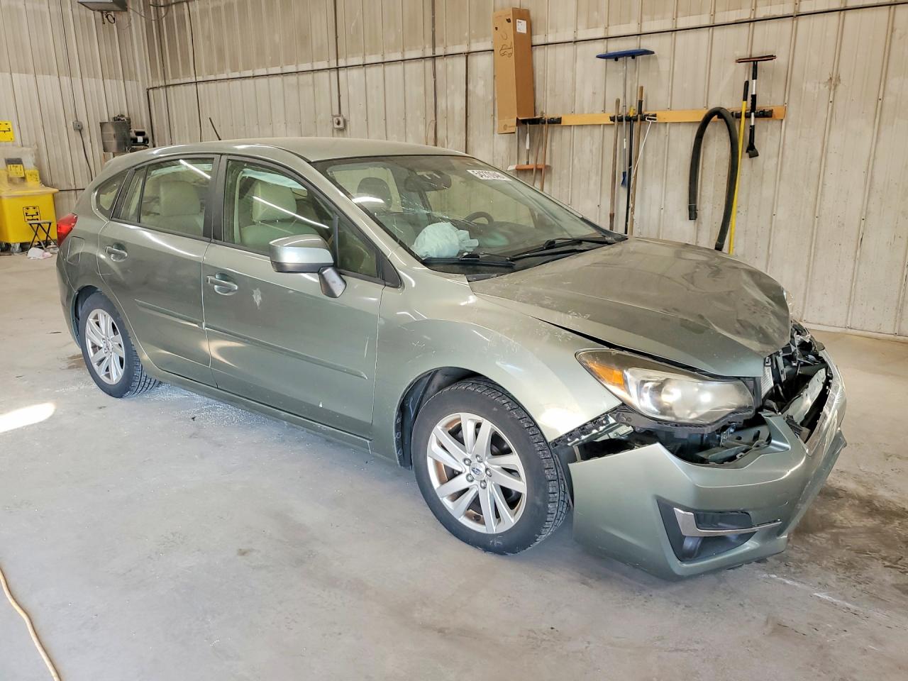 2015 Subaru Impreza Premium Green vin: JF1GPAC63FH293862