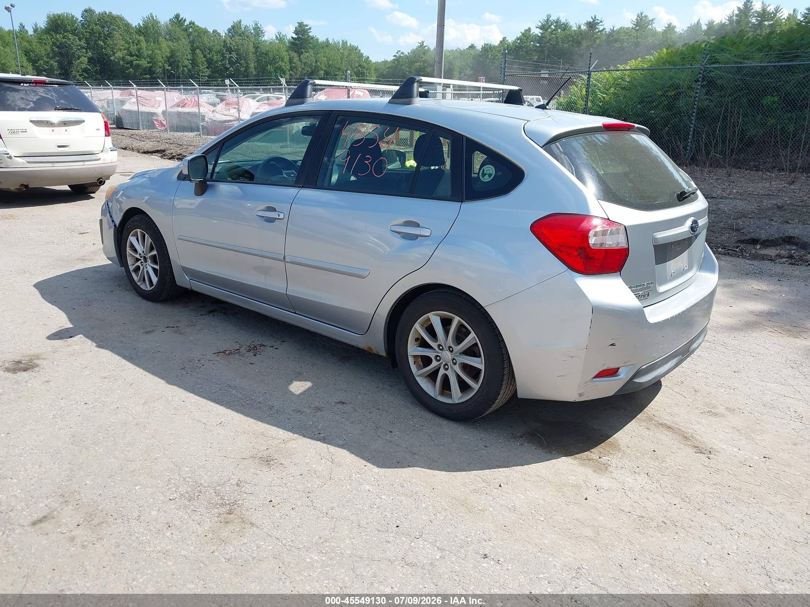 2013 Subaru Impreza 2.0i Premium Серебряный vin: JF1GPAC64DH813600
