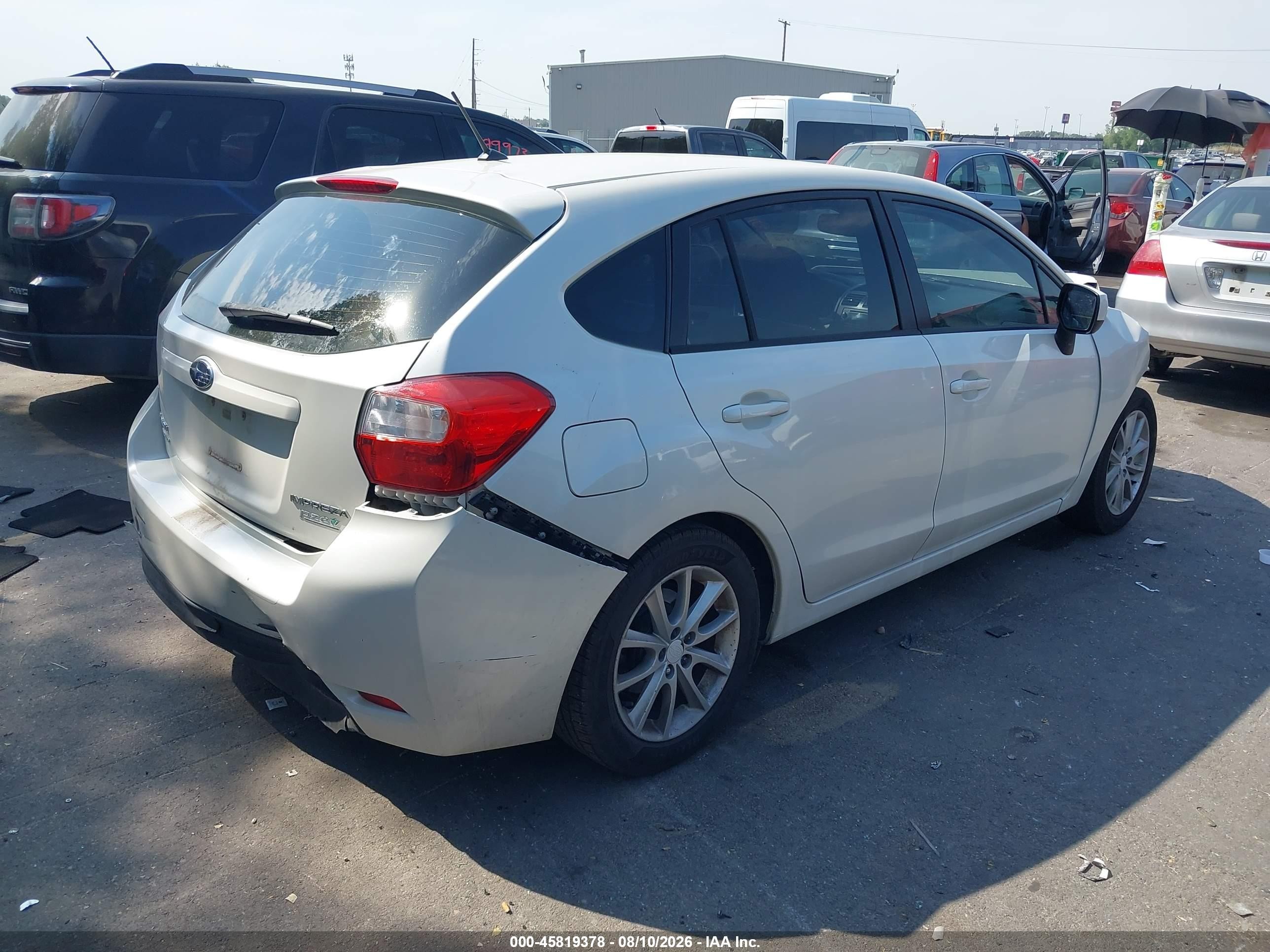 2014 Subaru Impreza 2.0i Premium White vin: JF1GPAC64E8263140