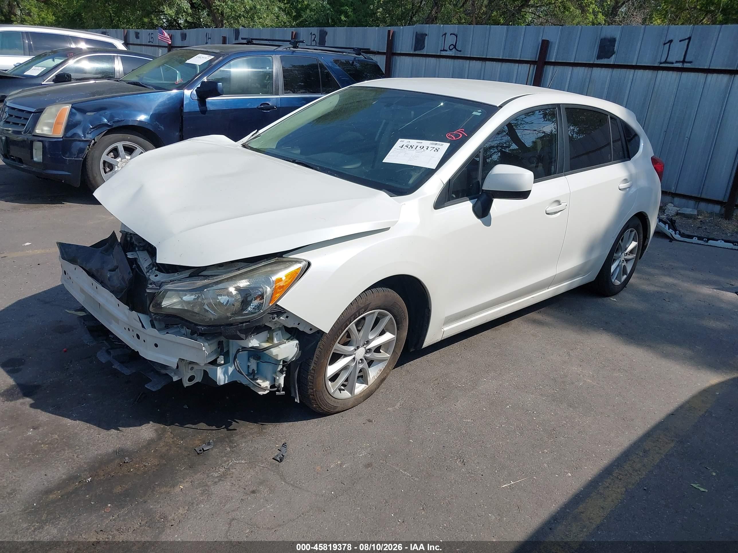 2014 Subaru Impreza 2.0i Premium White vin: JF1GPAC64E8263140