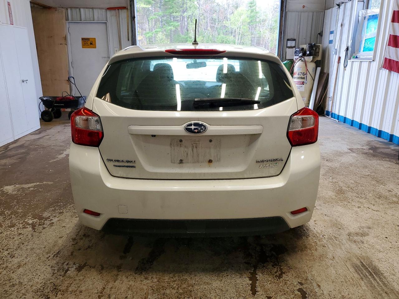 2015 Subaru Impreza Premium White vin: JF1GPAC64FH233380
