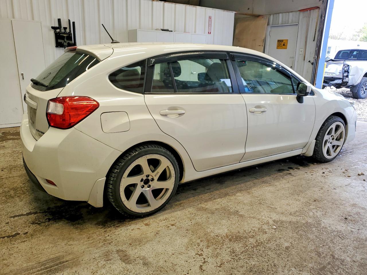 2015 Subaru Impreza Premium White vin: JF1GPAC64FH233380