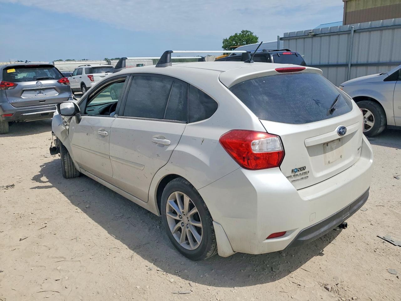 2013 Subaru Impreza Premium White vin: JF1GPAC65DH202717