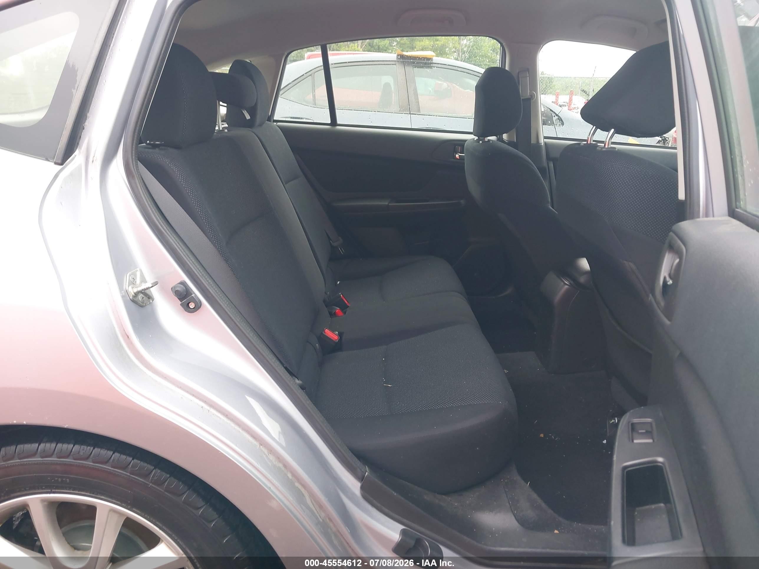 2013 Subaru Impreza 2.0i Premium Серебряный vin: JF1GPAC65DH207660
