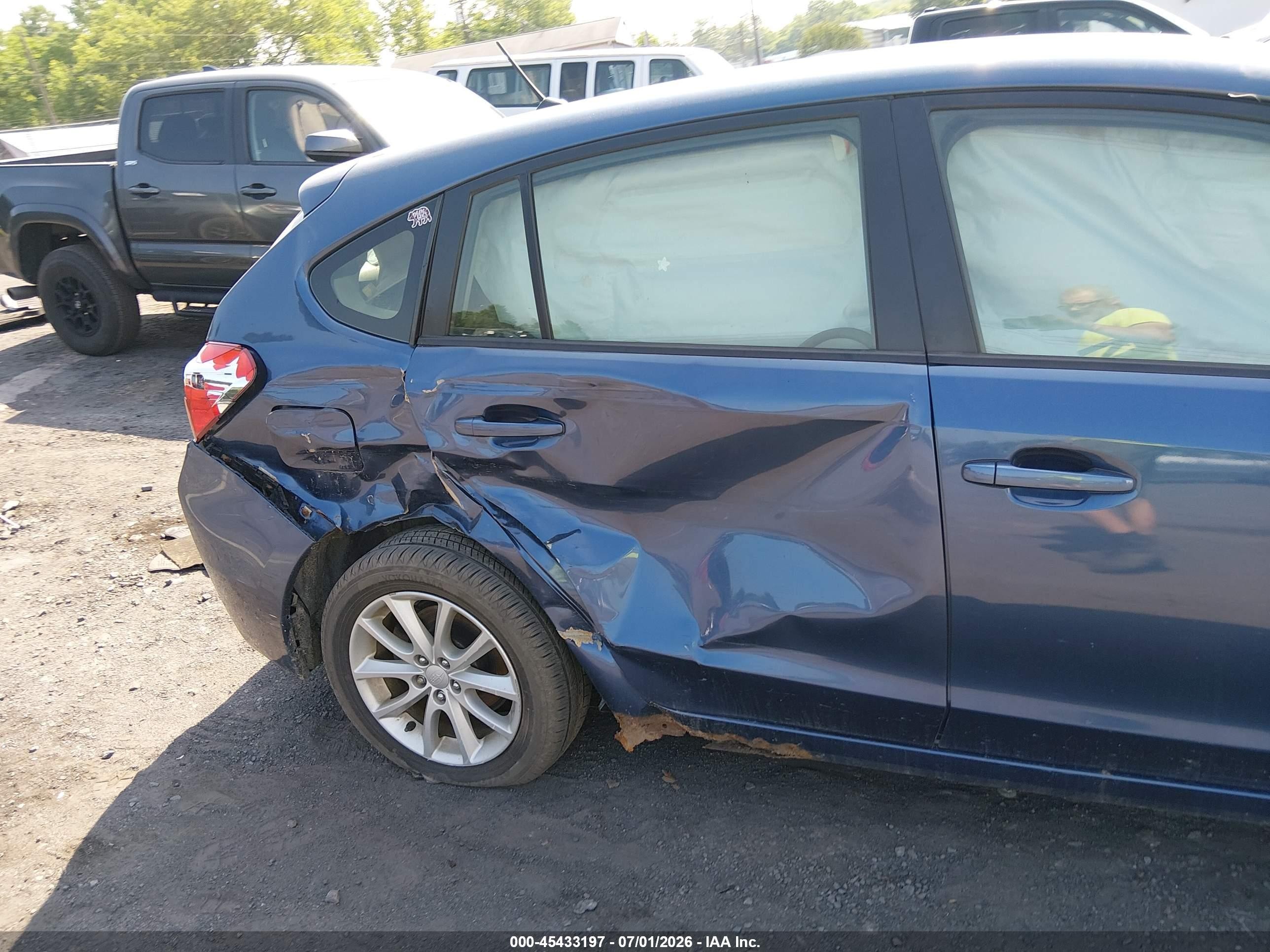 2013 Subaru Impreza 2.0i Premium Синий vin: JF1GPAC65DH802069
