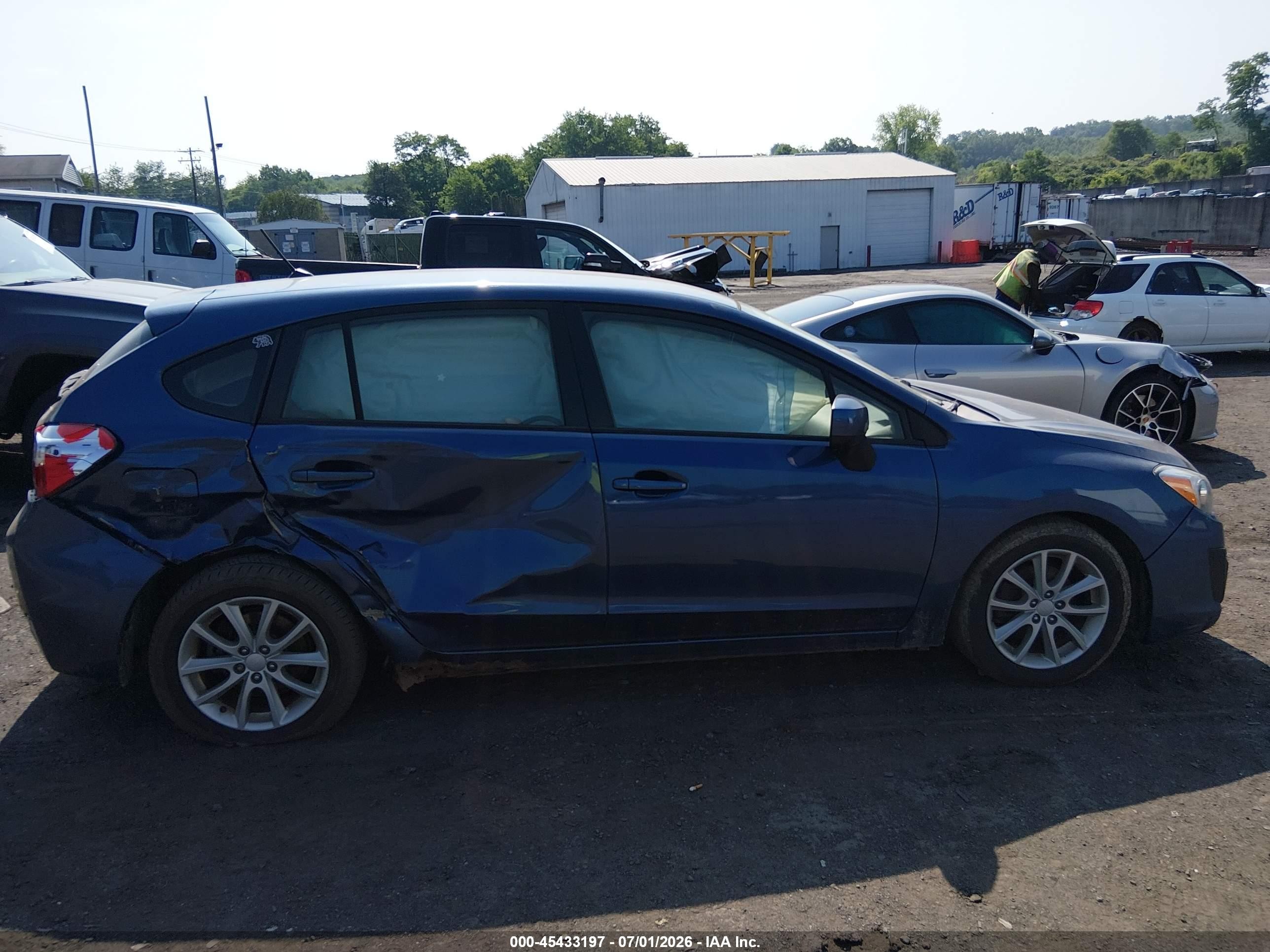 2013 Subaru Impreza 2.0i Premium Синий vin: JF1GPAC65DH802069