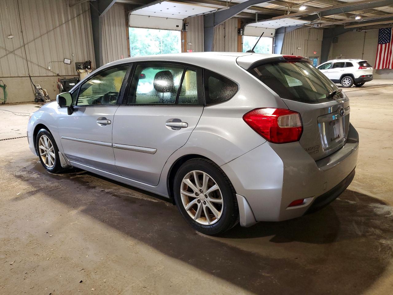2014 Subaru Impreza Premium Серебряный vin: JF1GPAC65E8279220
