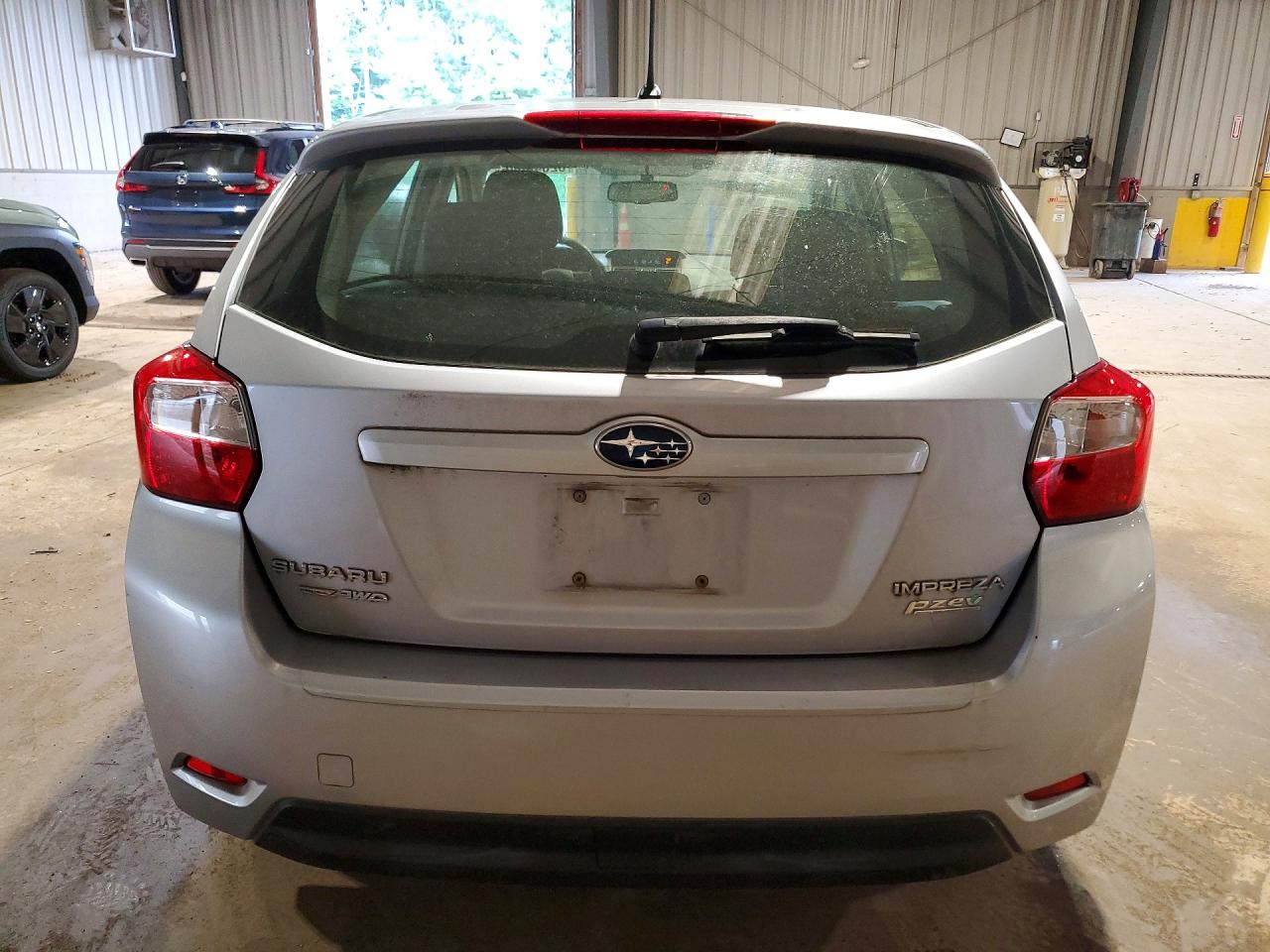 2014 Subaru Impreza Premium Серебряный vin: JF1GPAC65E8279220