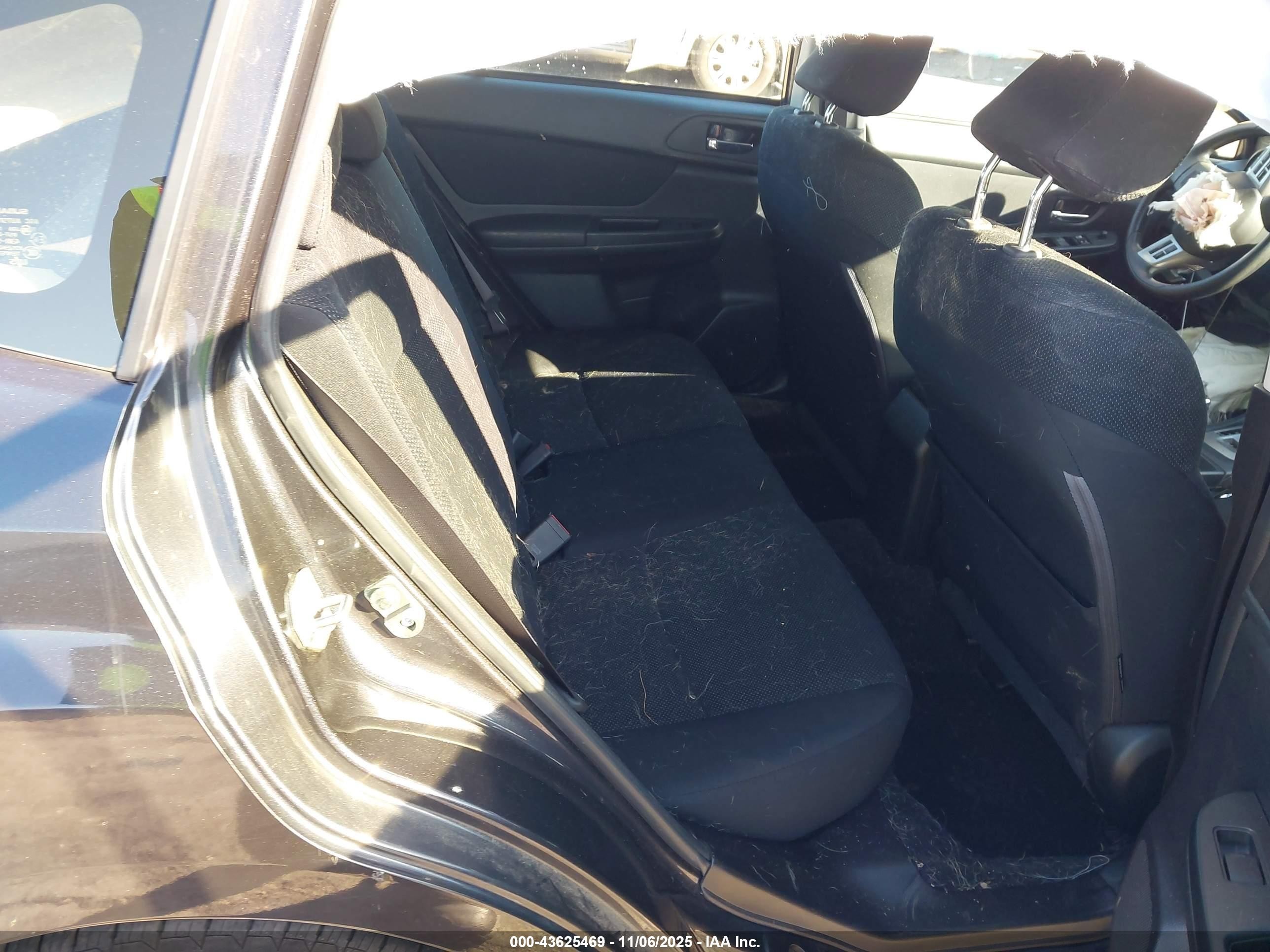 2014 Subaru Impreza 2.0i Premium Gray vin: JF1GPAC65EH330800