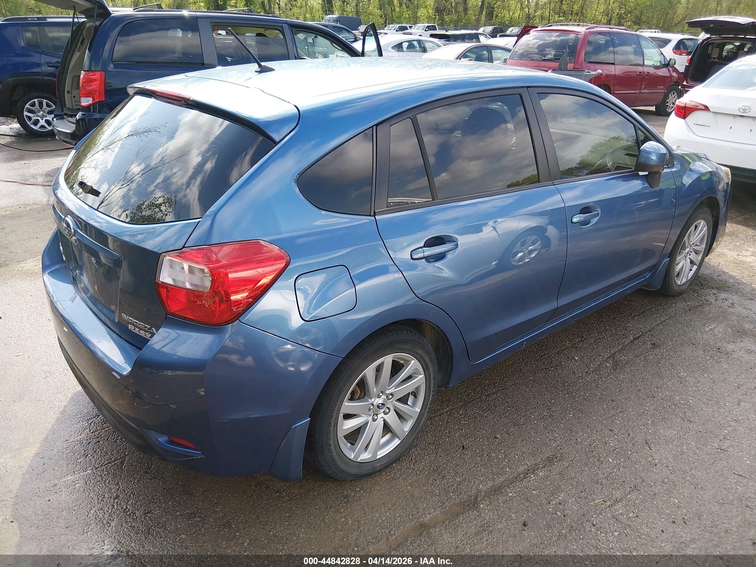 2015 Subaru Impreza 2.0i Premium Синий vin: JF1GPAC65F8312931