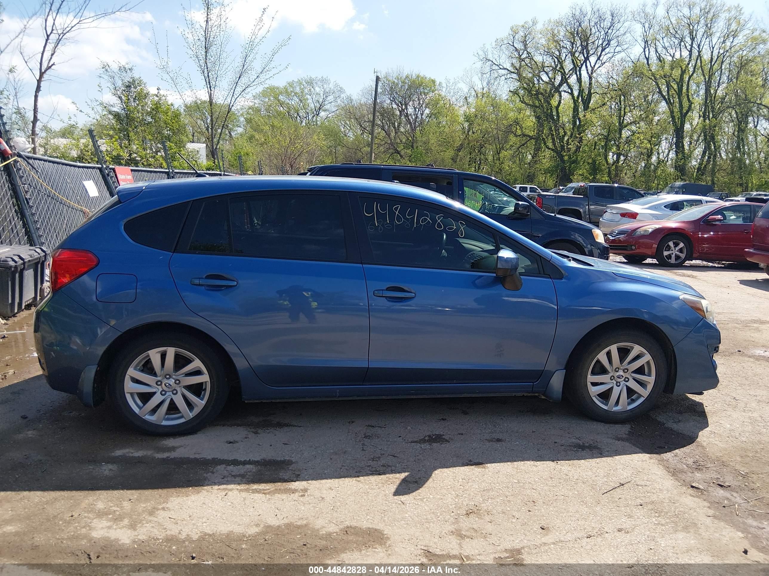 2015 Subaru Impreza 2.0i Premium Синий vin: JF1GPAC65F8312931