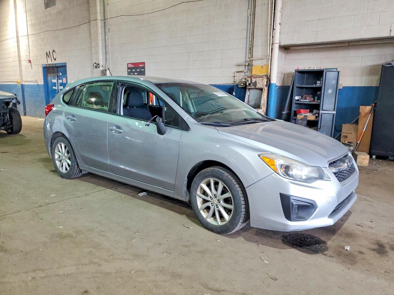 2014 Subaru Impreza Premium Серебряный vin: JF1GPAC66E8264192