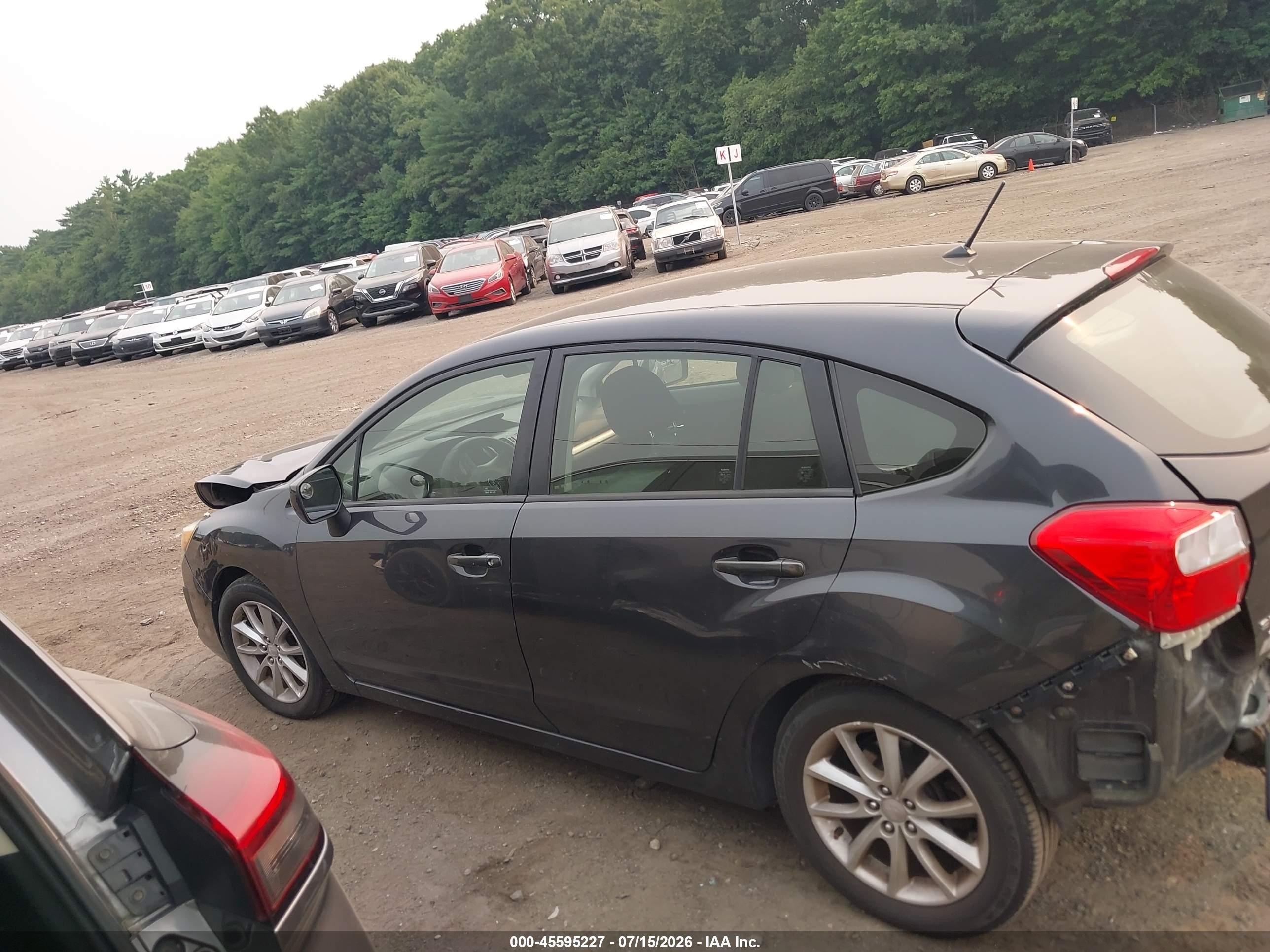 2014 Subaru Impreza 2.0i Premium Gray vin: JF1GPAC66E8320261