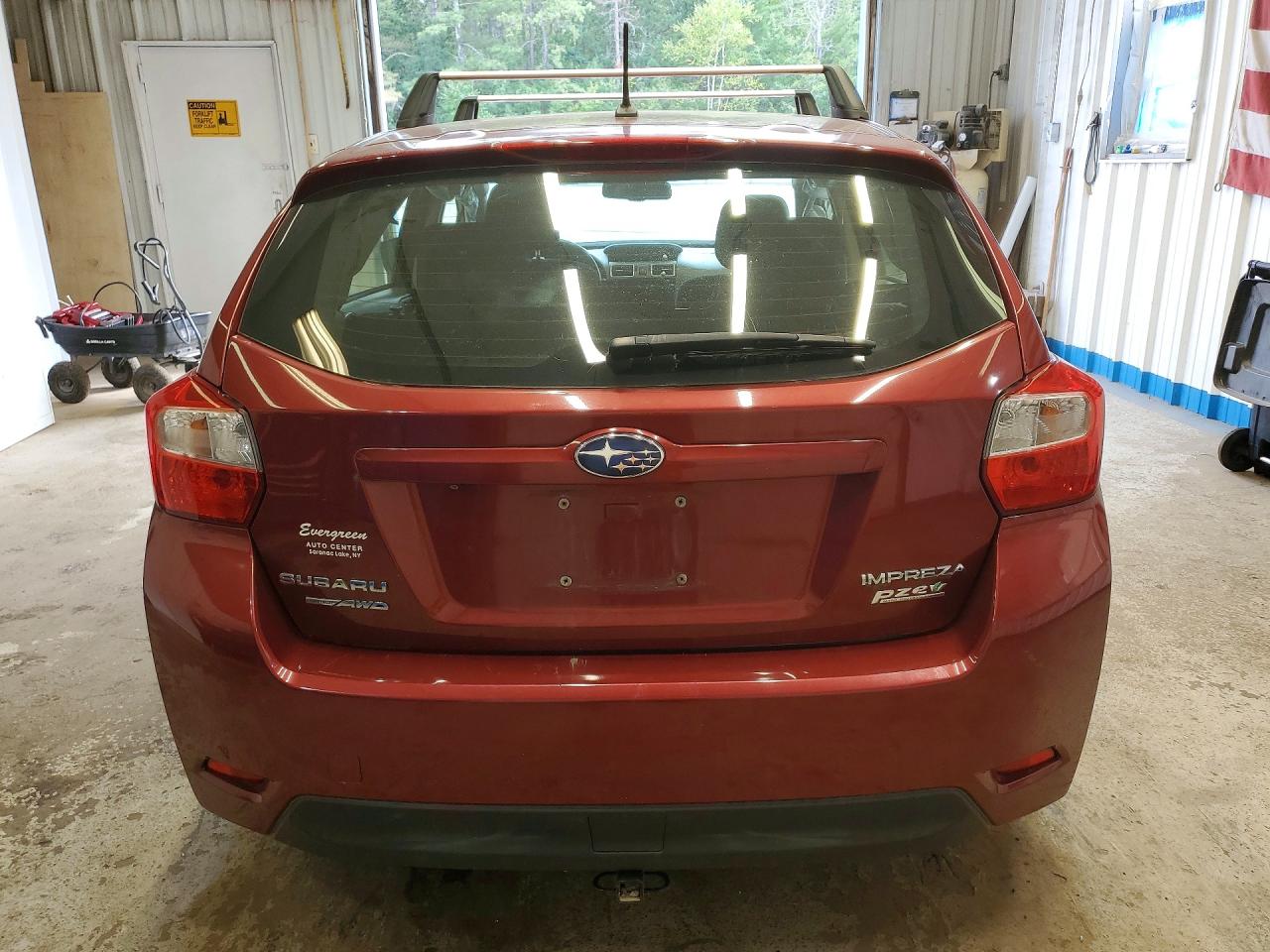 2015 Subaru Impreza Premium Темно-бордовый vin: JF1GPAC66F8202065