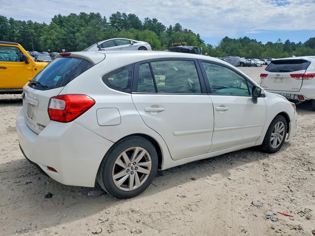 2015 Subaru Impreza Premium White vin: JF1GPAC66F8203751
