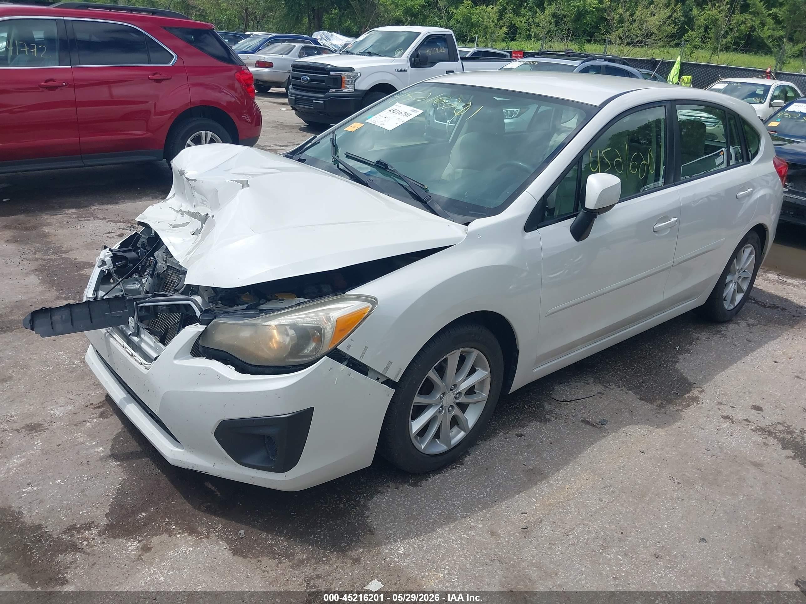 2012 Subaru Impreza 2.0i Premium White vin: JF1GPAC67CH213569