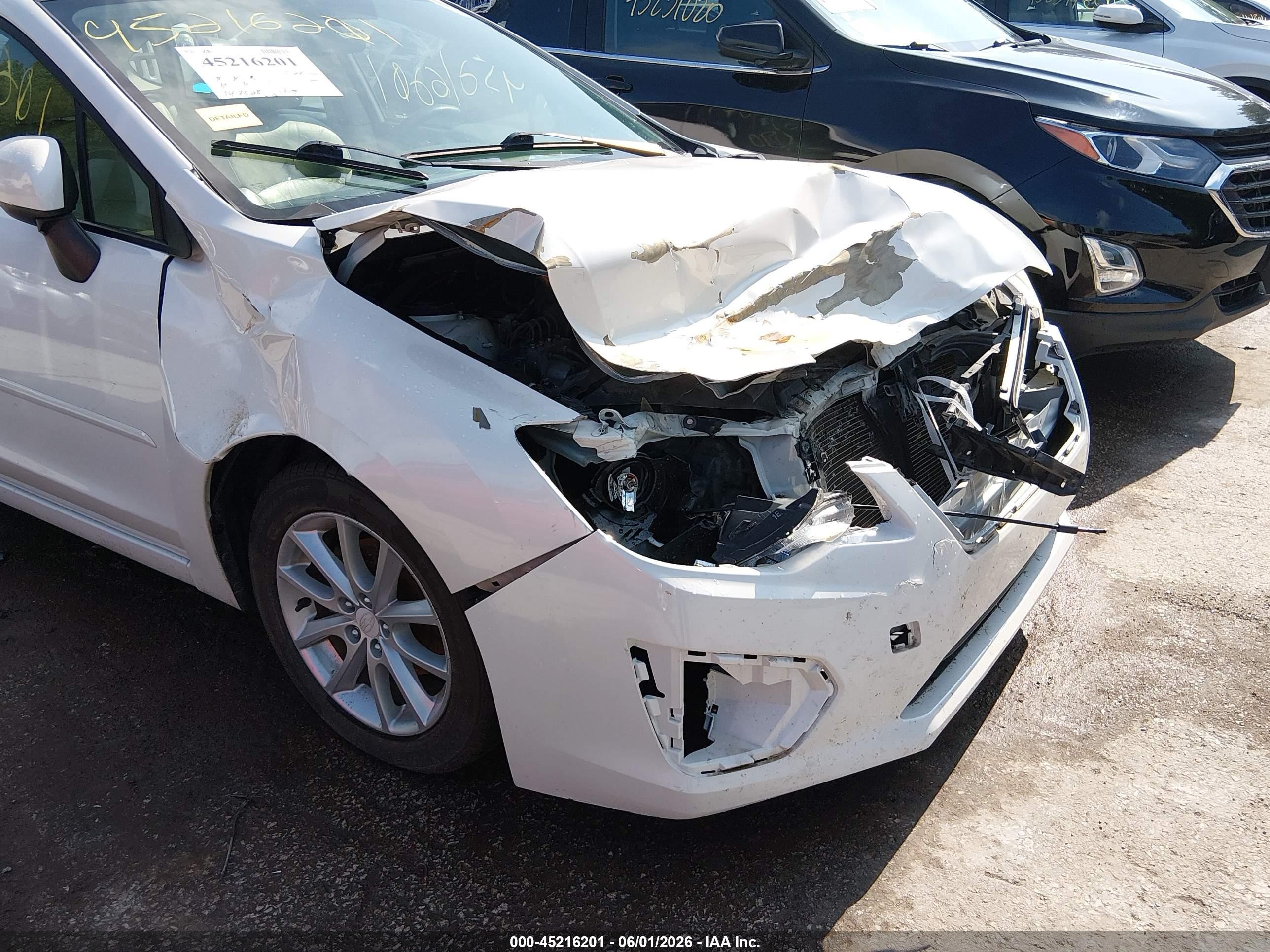 2012 Subaru Impreza 2.0i Premium White vin: JF1GPAC67CH213569