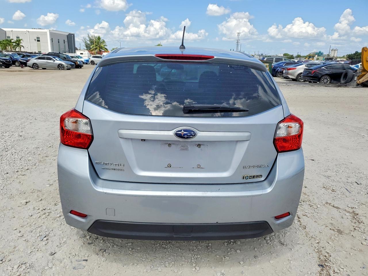 2015 Subaru Impreza Premium Silver vin: JF1GPAC67F8231915