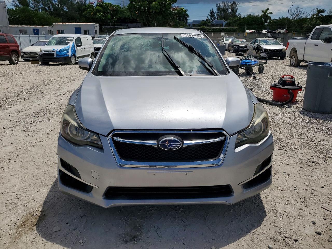 2015 Subaru Impreza Premium Silver vin: JF1GPAC67F8231915