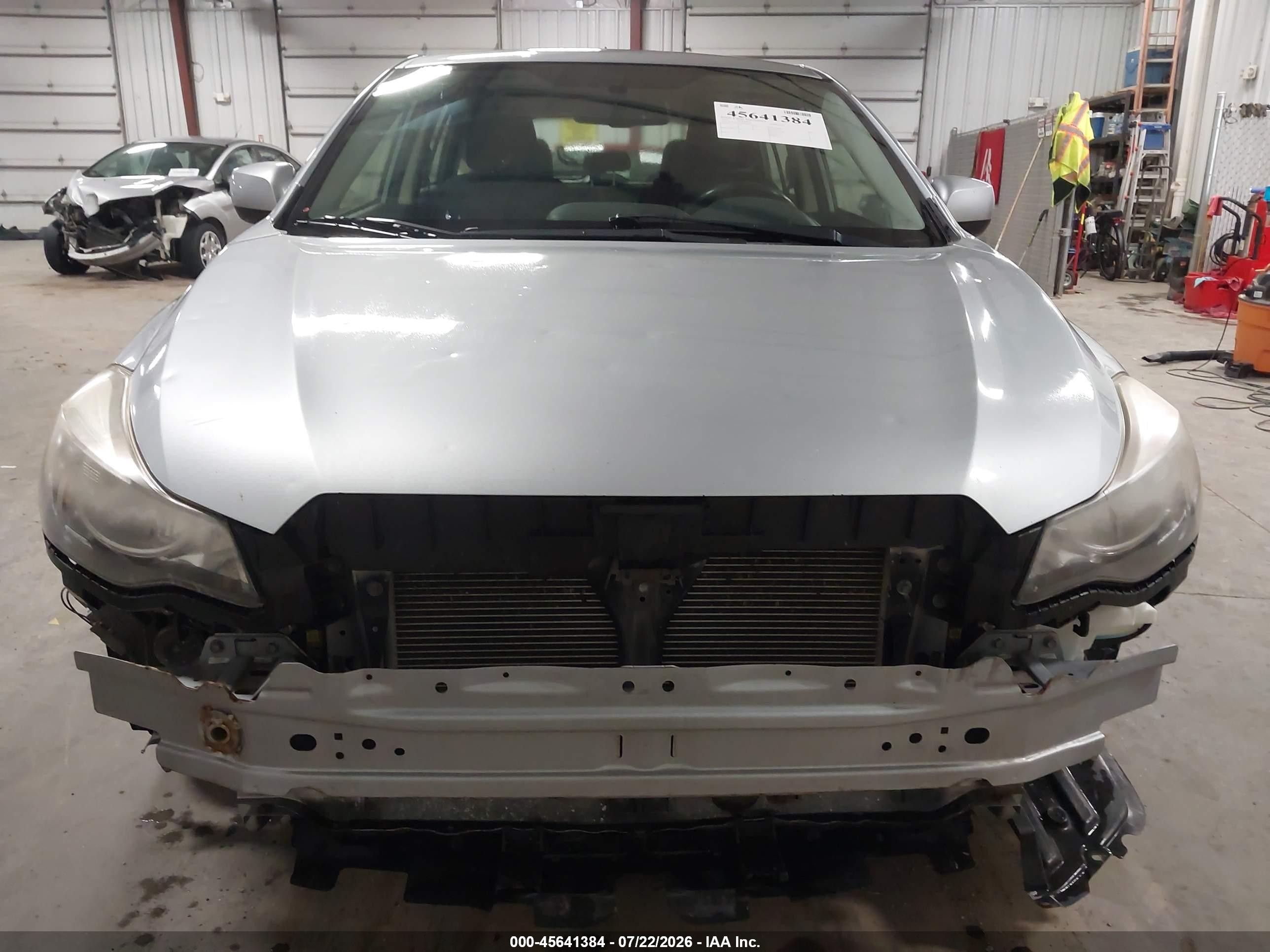 2013 Subaru Impreza 2.0i Premium Silver vin: JF1GPAC68DH800185