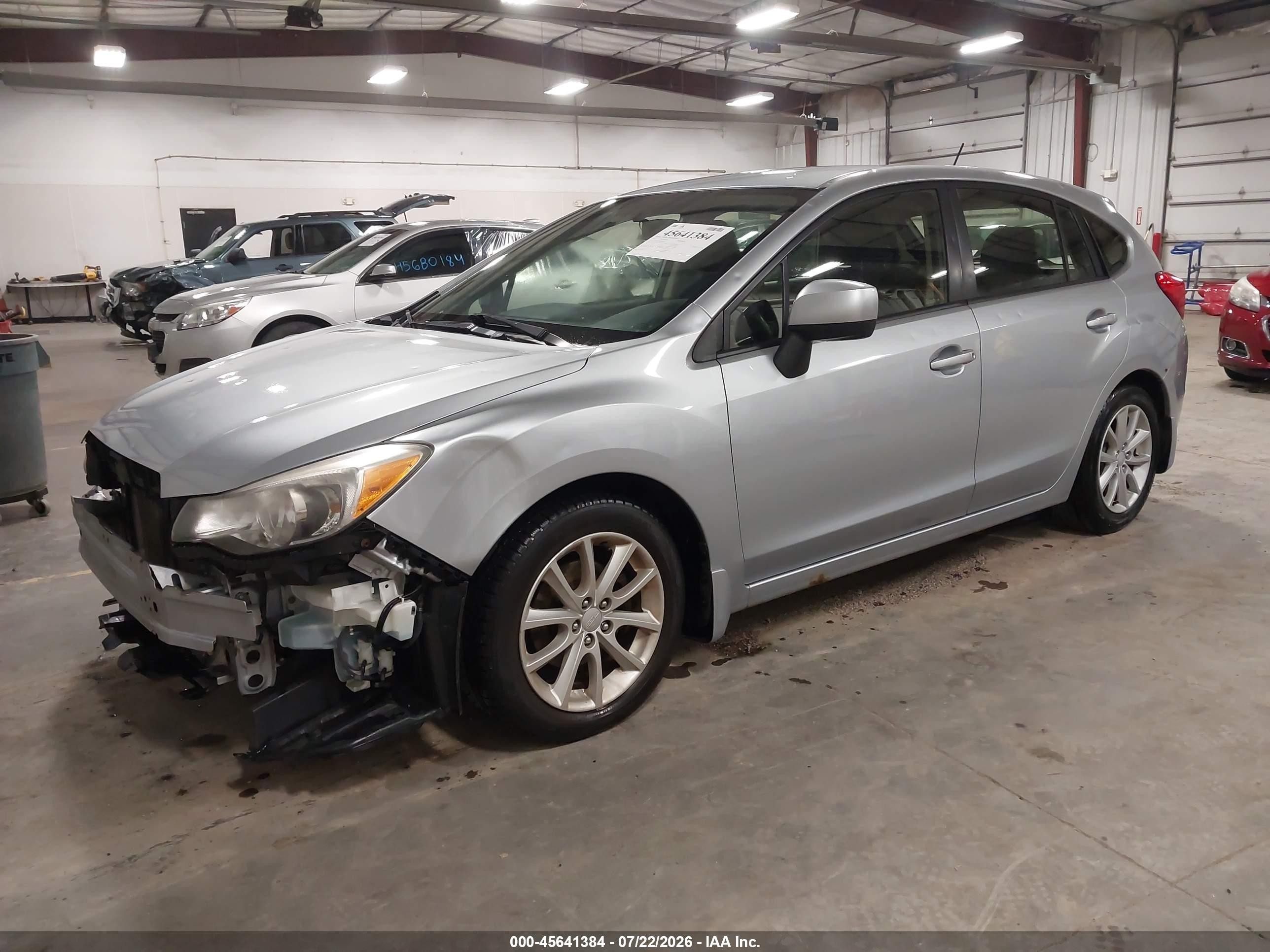2013 Subaru Impreza 2.0i Premium Silver vin: JF1GPAC68DH800185