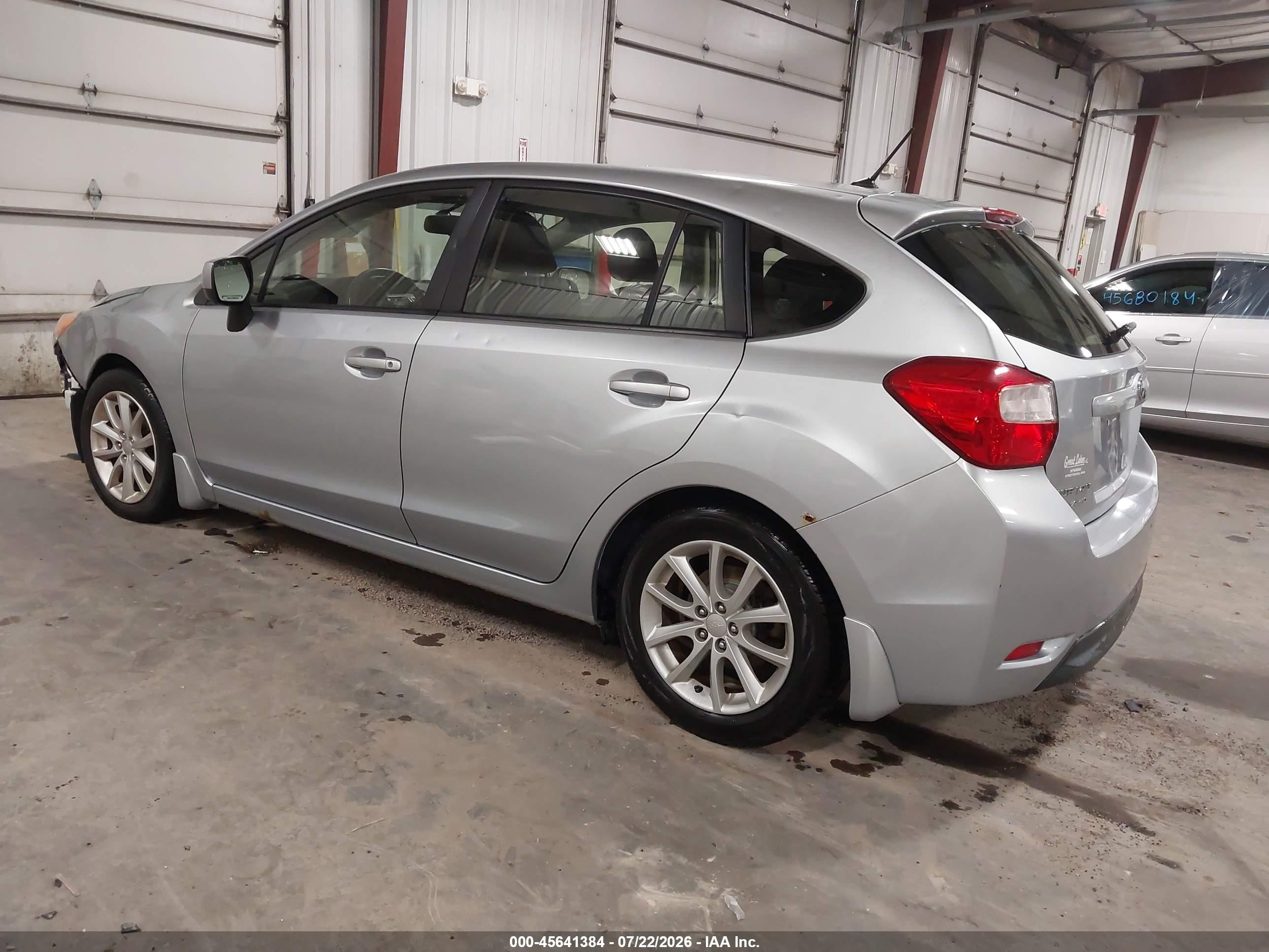 2013 Subaru Impreza 2.0i Premium Silver vin: JF1GPAC68DH800185